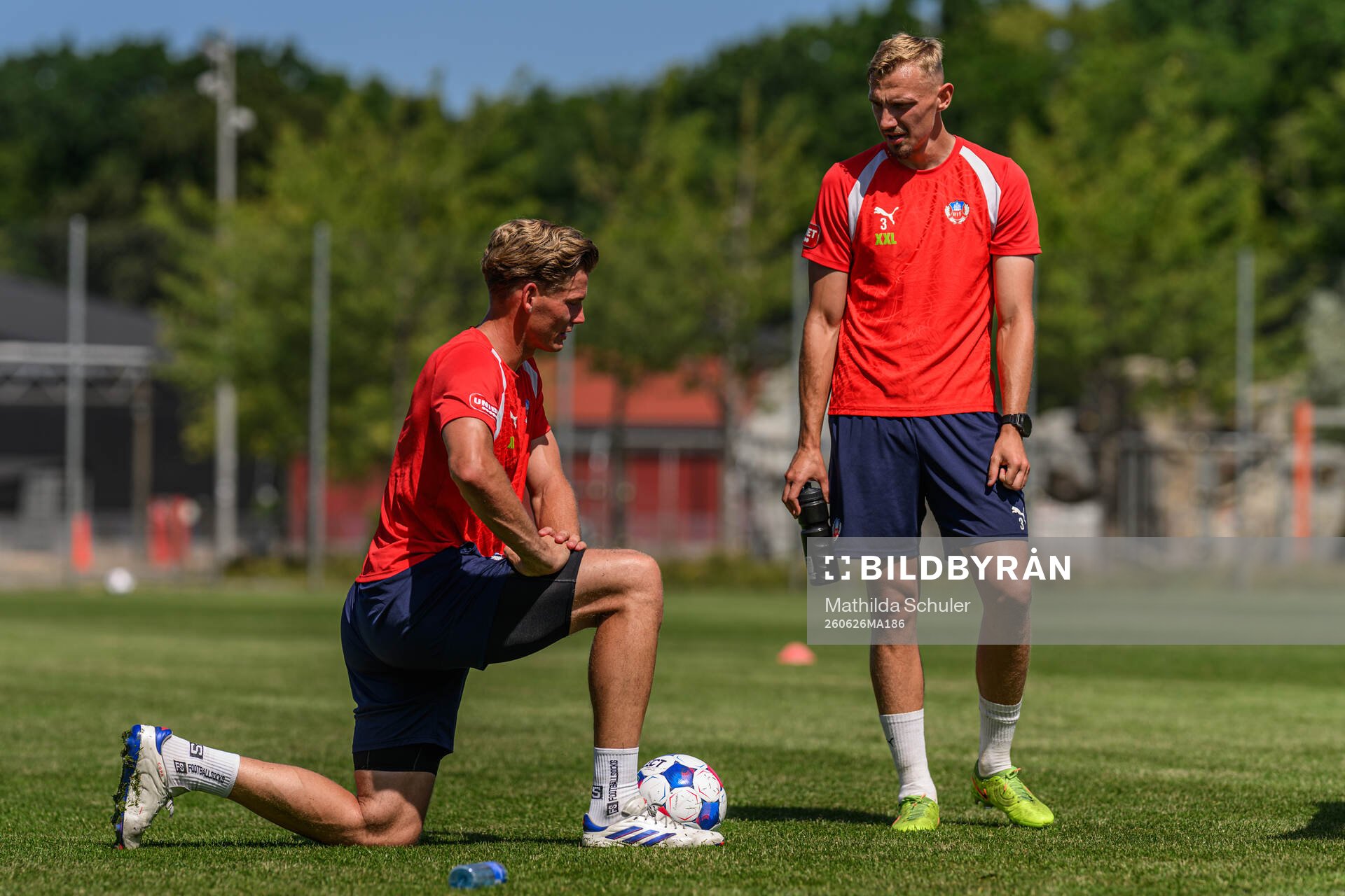 Målvakt Johan Brattberg och Jakob Voelkerling Persson