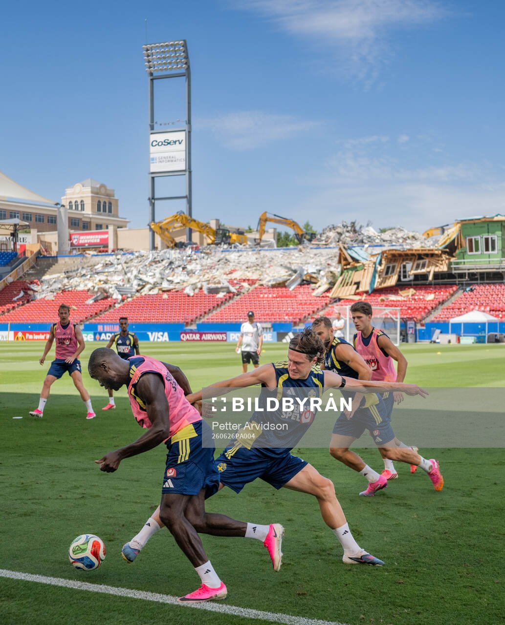 Ken Sema and Mattias Svanberg of the Swedish national
