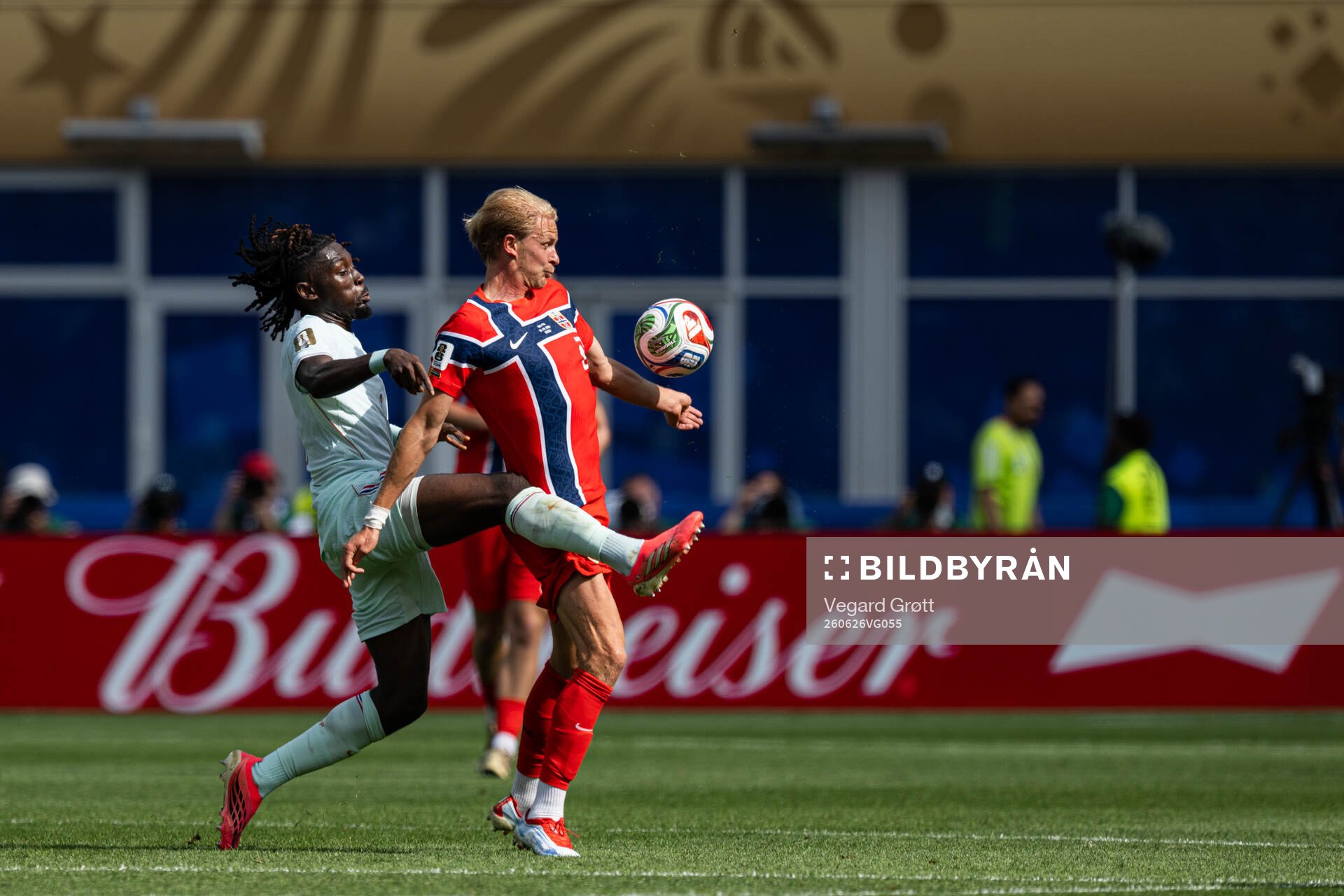 Manu Kone of France and Morten Thorsby of Norway