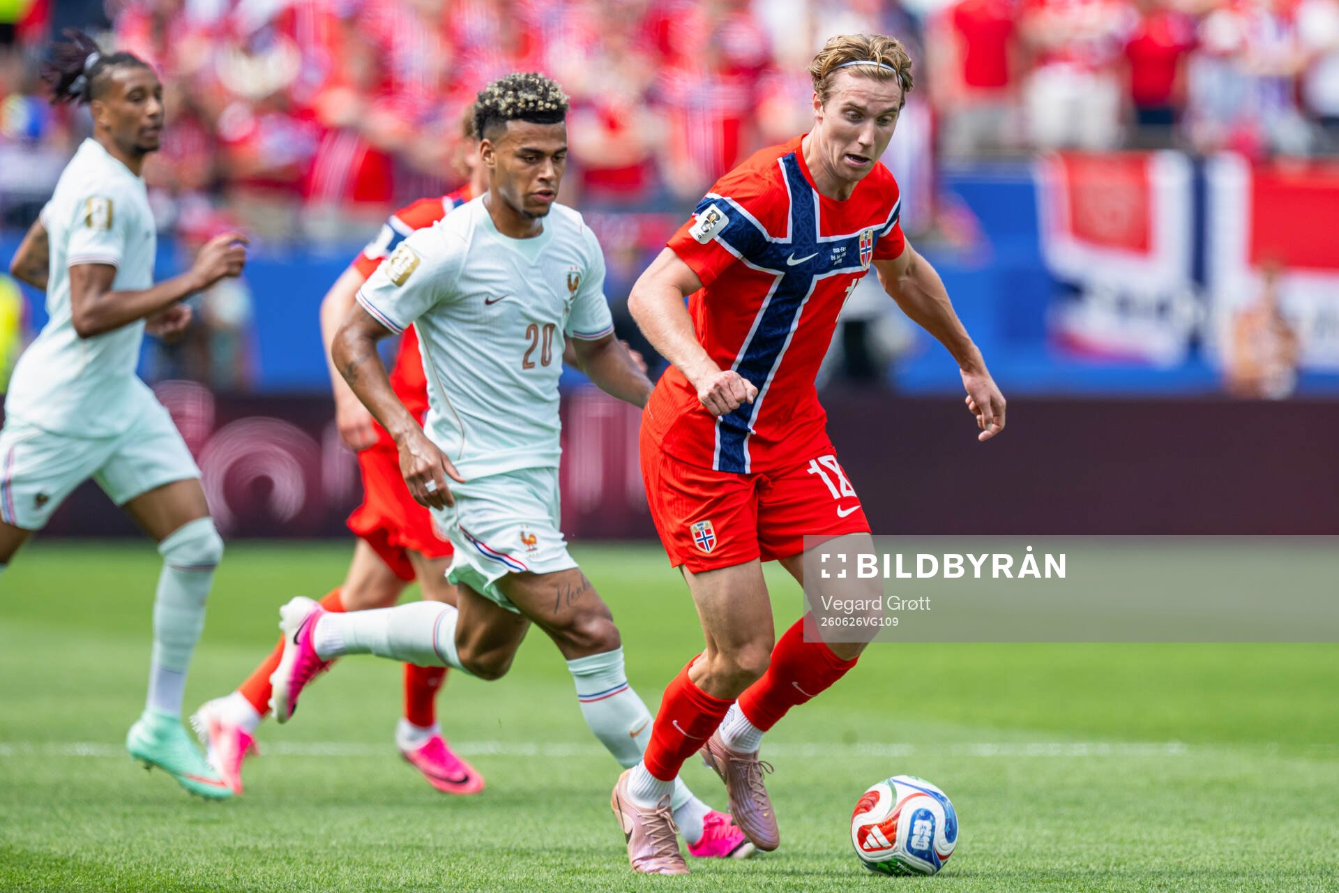 Desire Doue of France and Kristian Thorstvedt of Norway