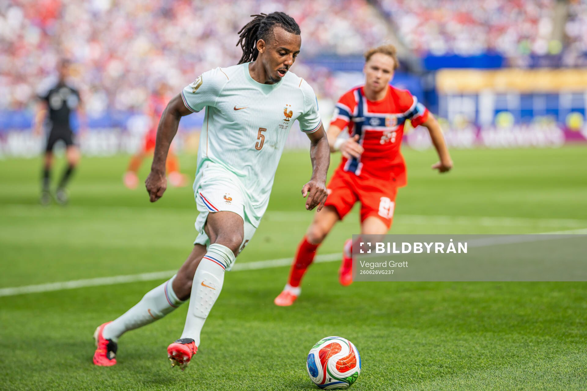 Jules Kounde of France