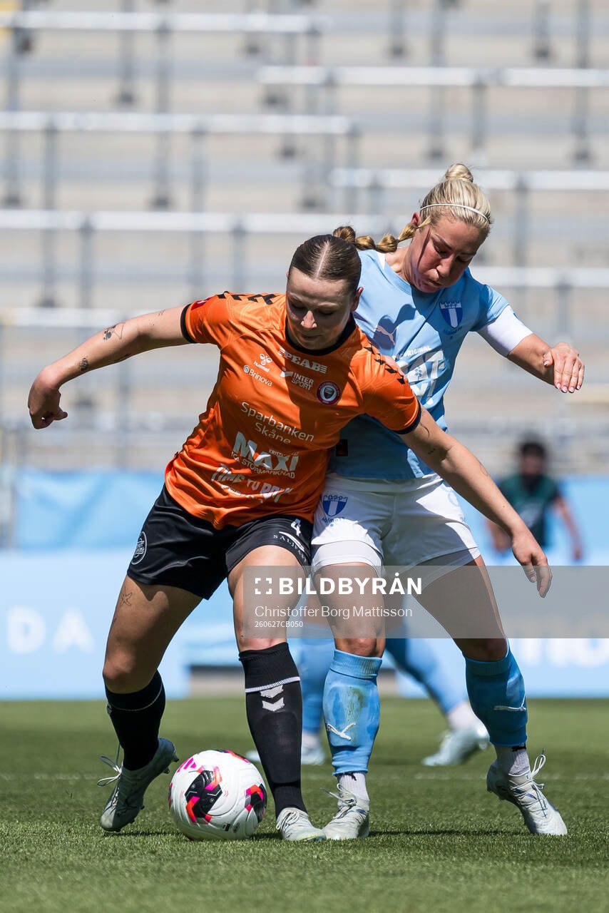 Kristianstads Alice Egnér och Malmö FFs Mia Persson
