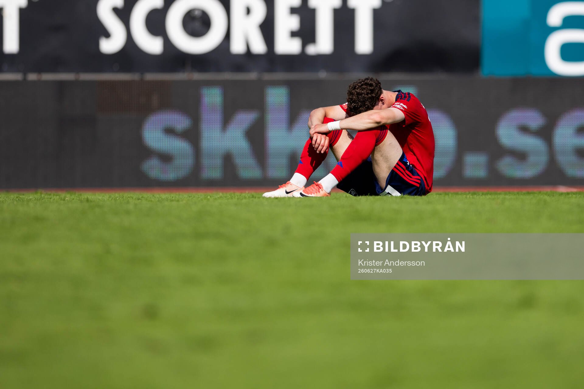 Östers Samuel Burakowsky deppar fotbollsmatchen i