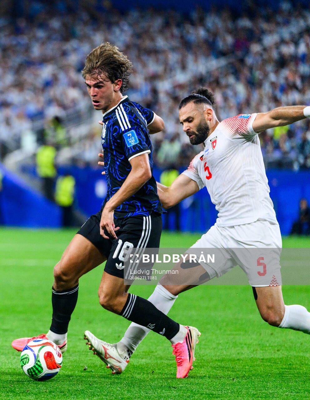 Nico Paz of Argentina and Yazan Alarab of Jordan