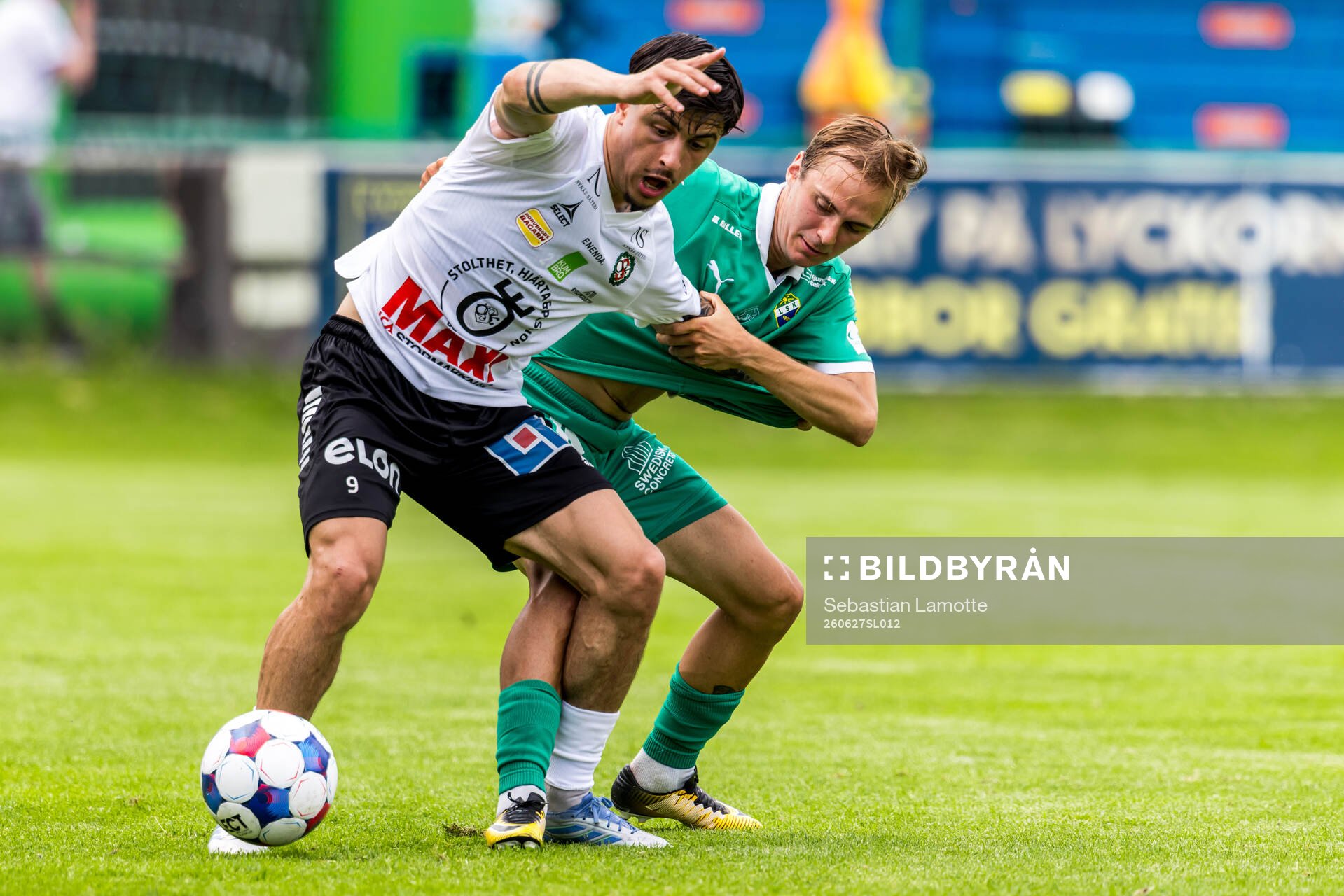 Örebros Antonio Yakoub och Ljungskiles Emilio Reljanovic