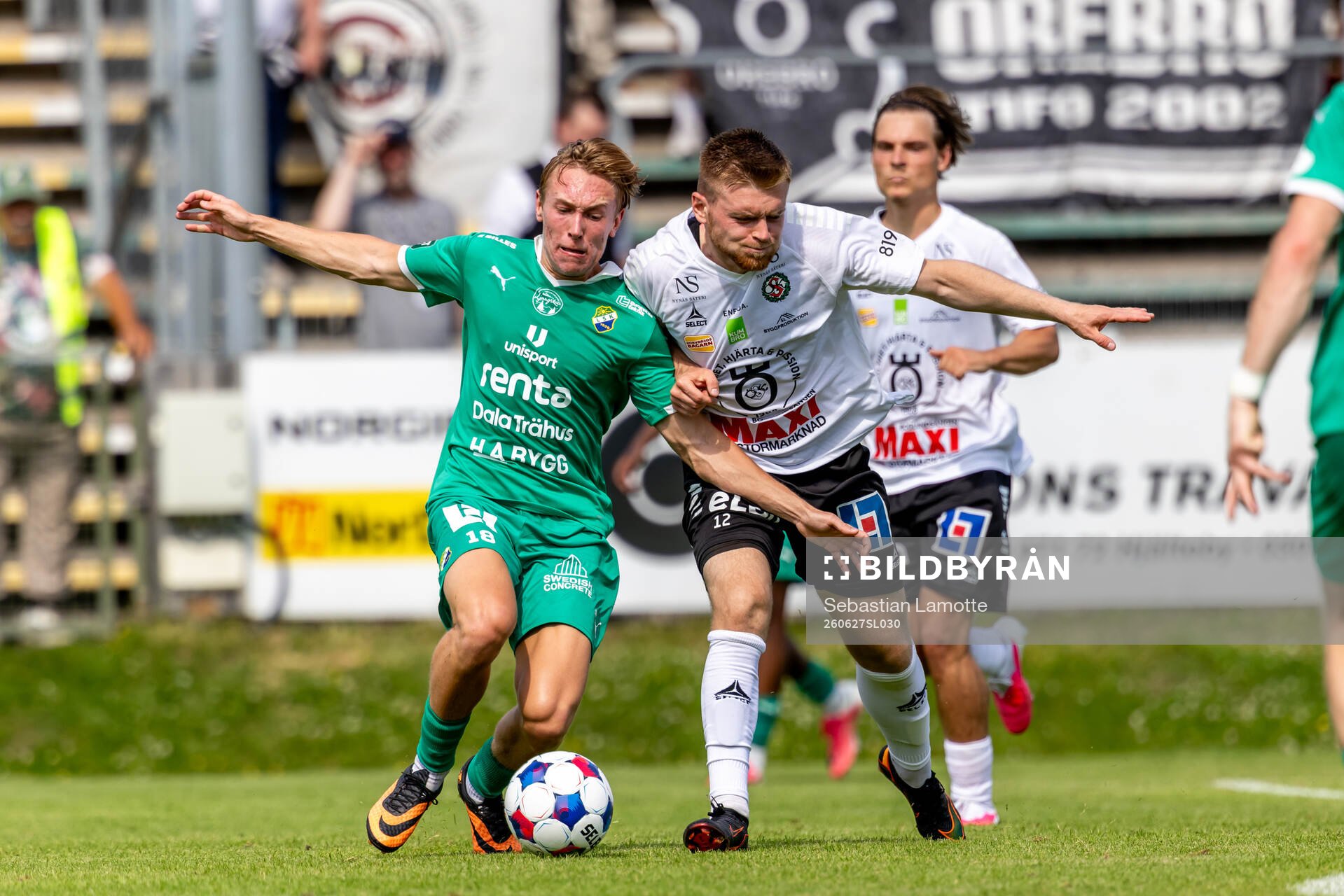 Ljungskiles Hugo Borstam och Örebros Dino Salihovic