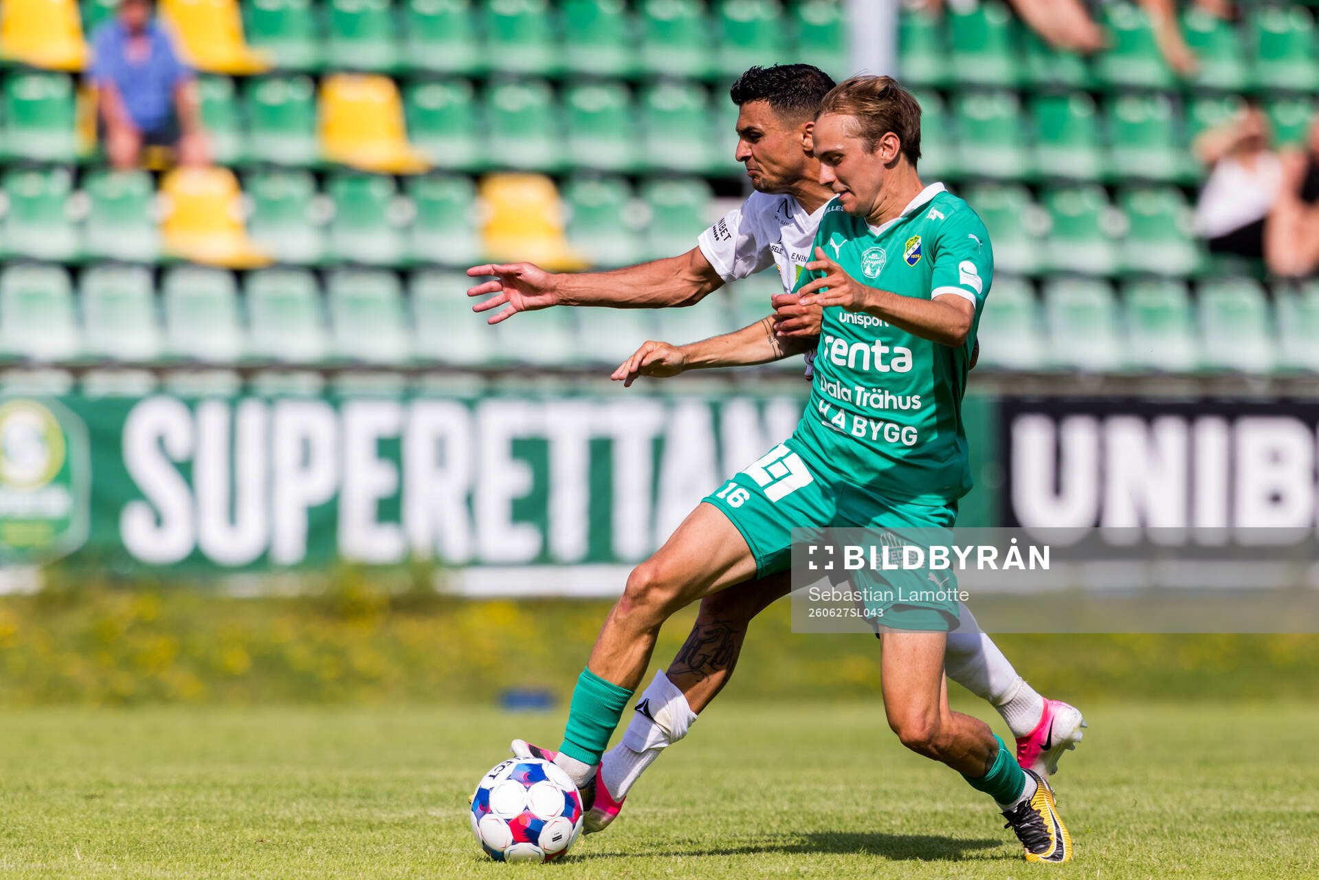 Ljungskiles Emilio Reljanovic och Örebros Ahmed Yasin