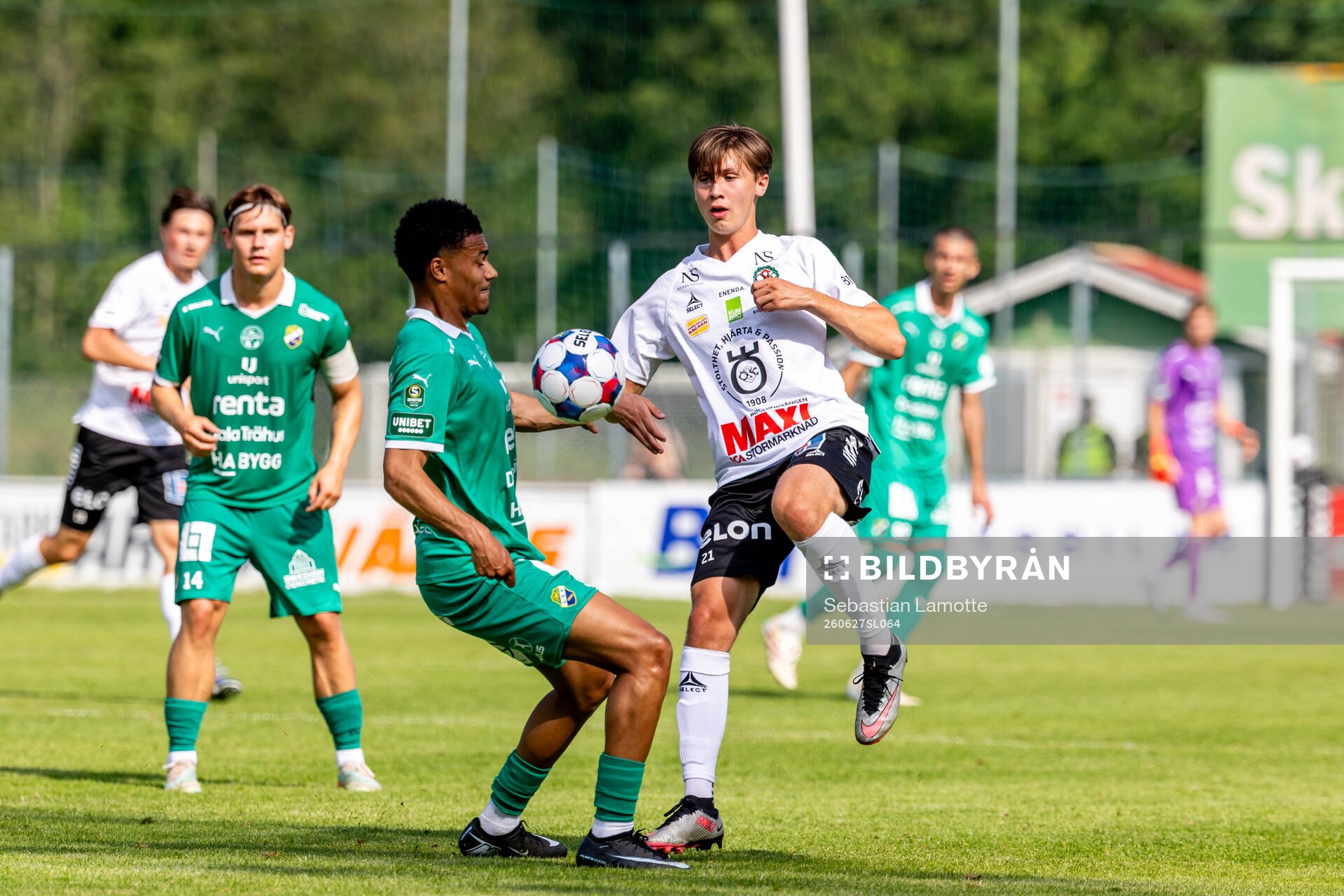 Ljungskiles Alex Rasheed och Örebros Fabian Wahlström