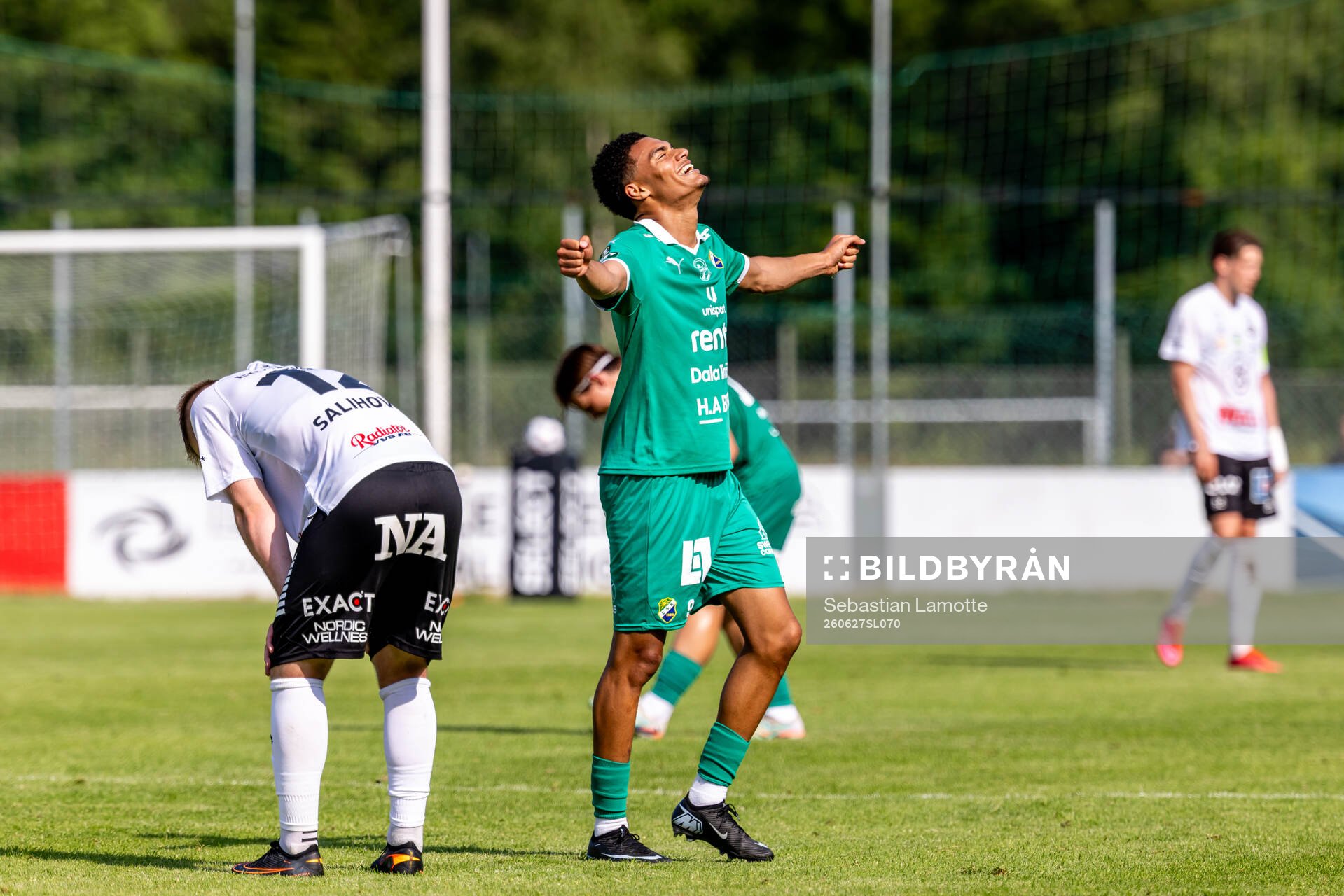 Ljungskiles Alex Rasheed jublar