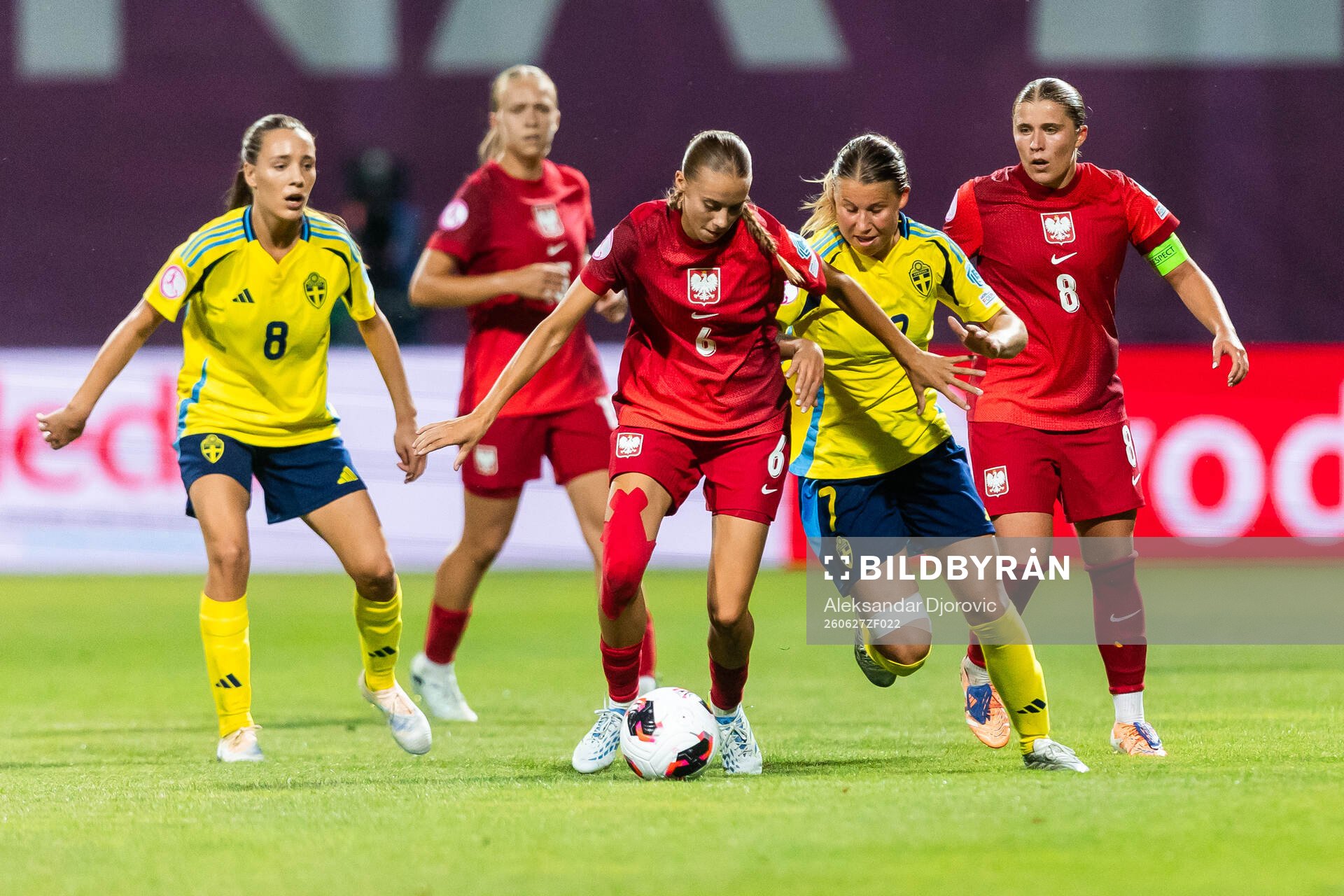 Iga Witkowska of Poland and Inez Amcoff of Sweden