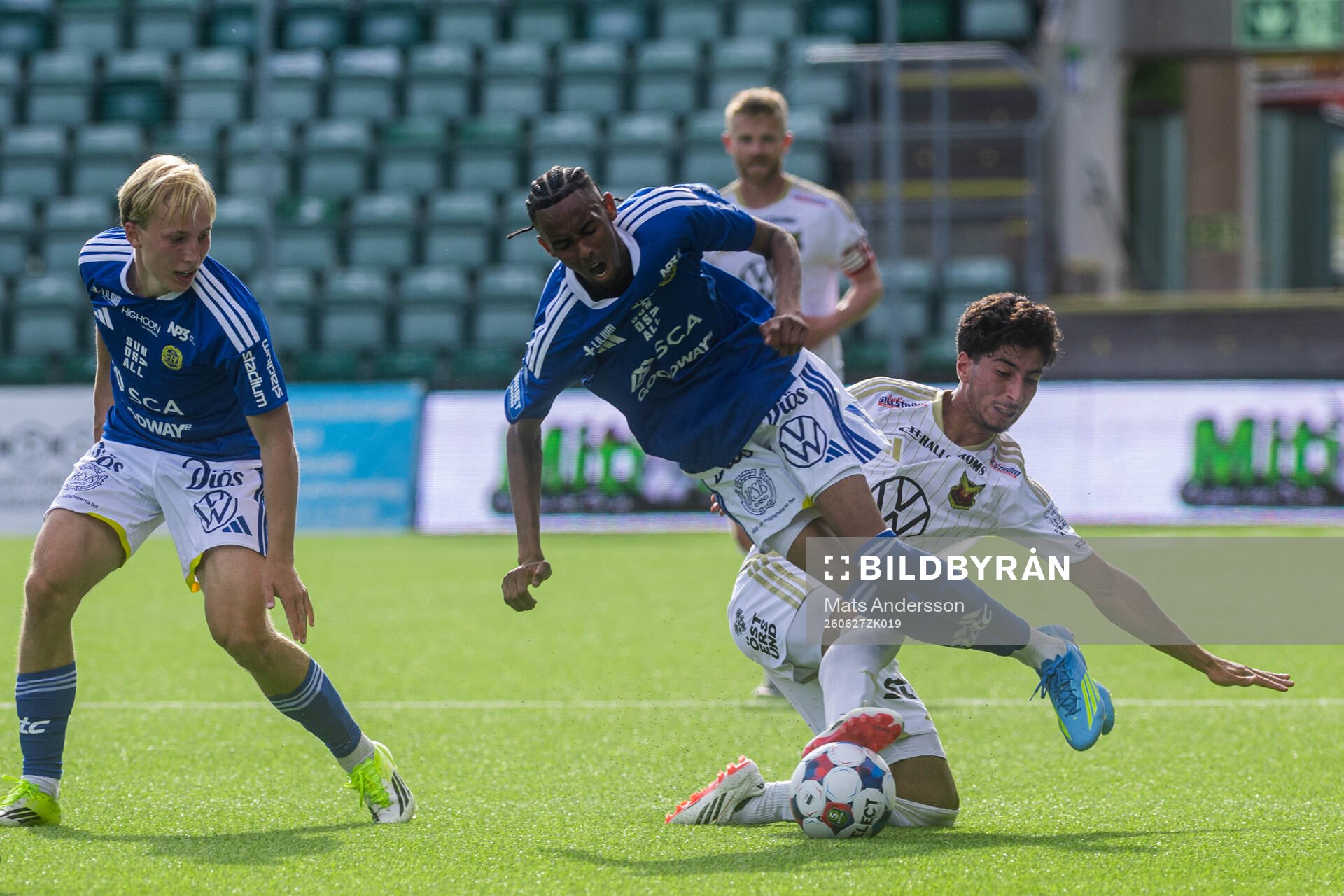 GIF Sundsvalls Yacqub Finey och Östersunds Abdulla Abodi