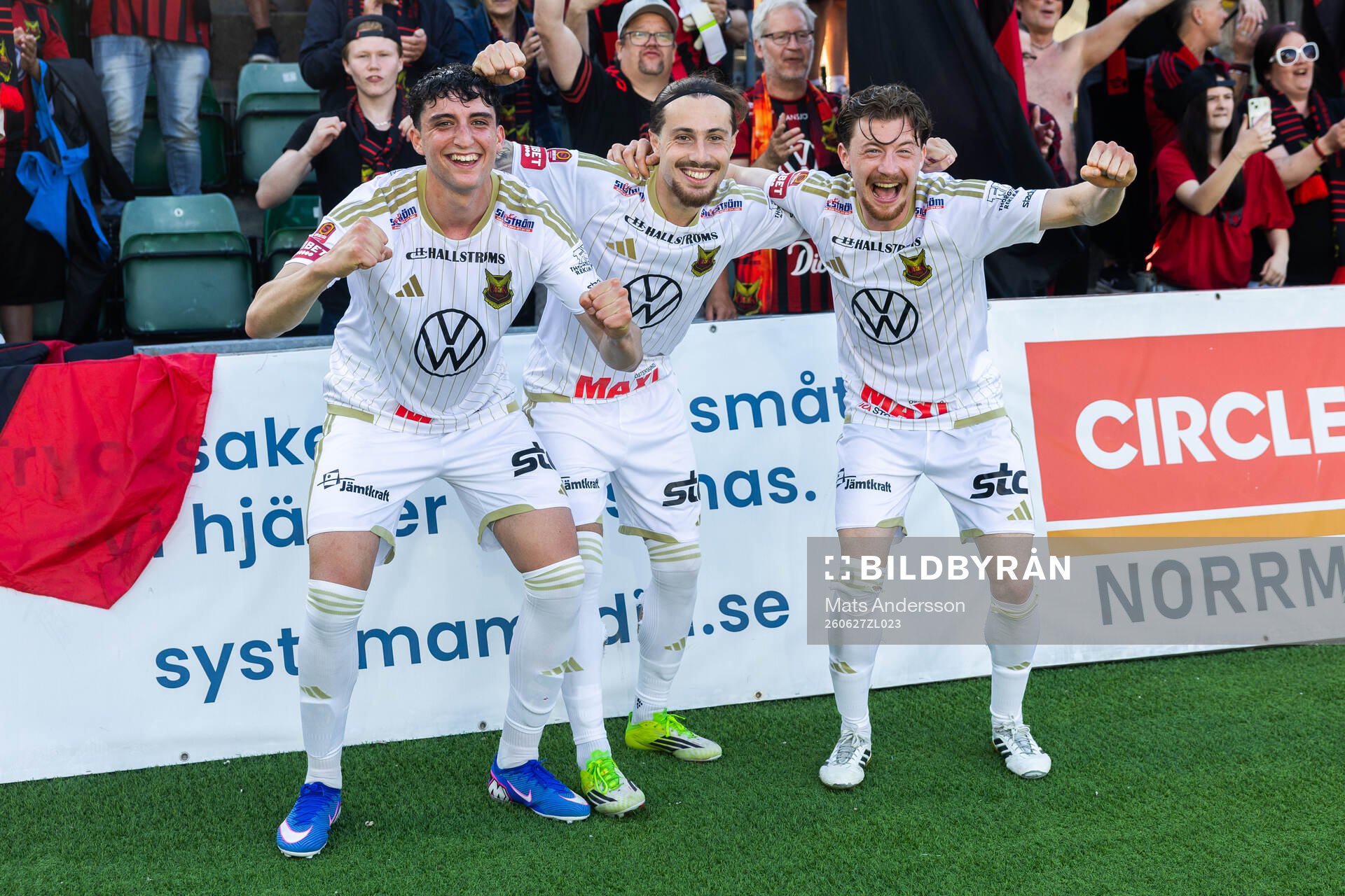 Östersunds Hugo Azzi jublar