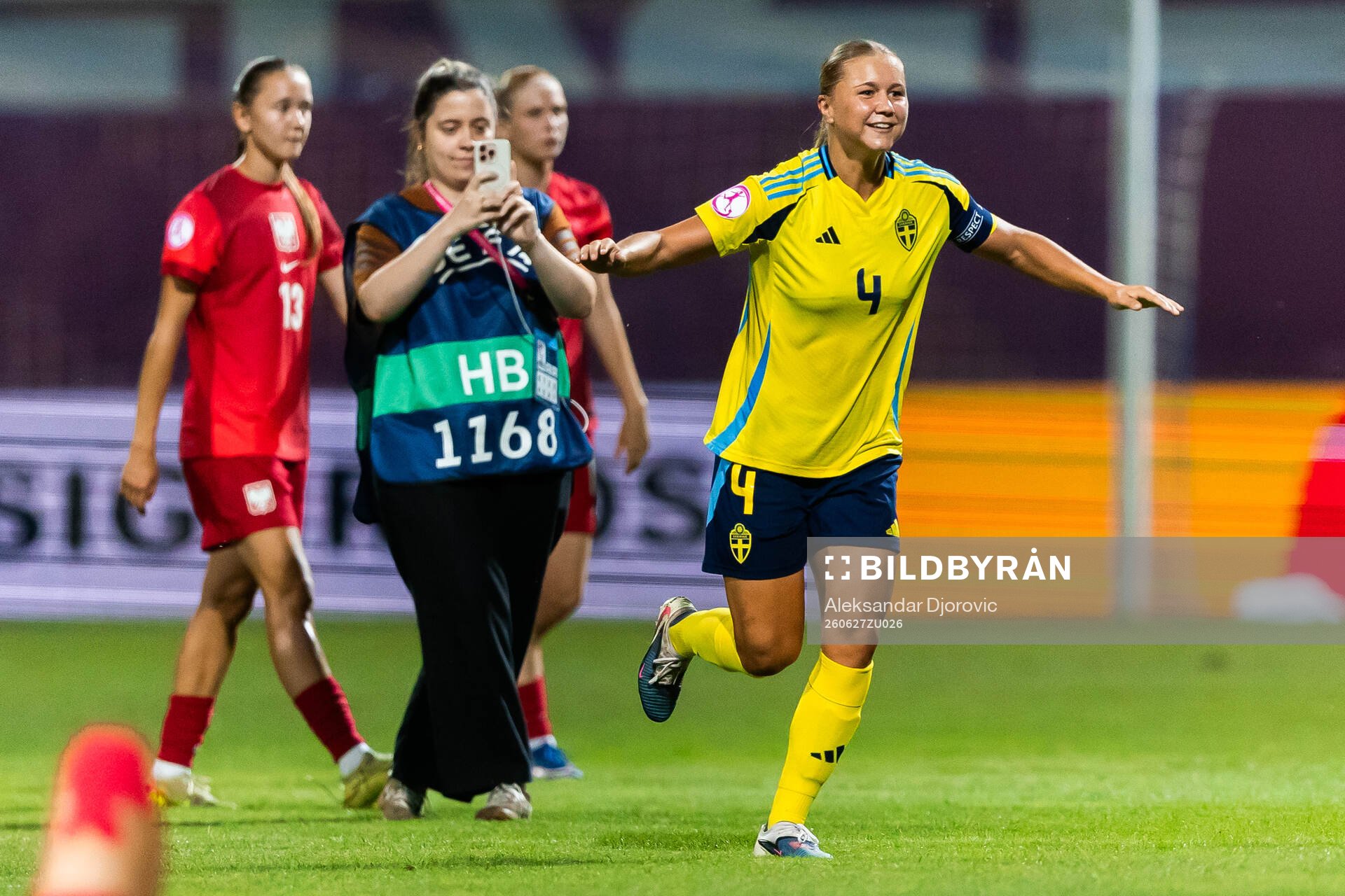 Alice Broman of Sweden celebrates