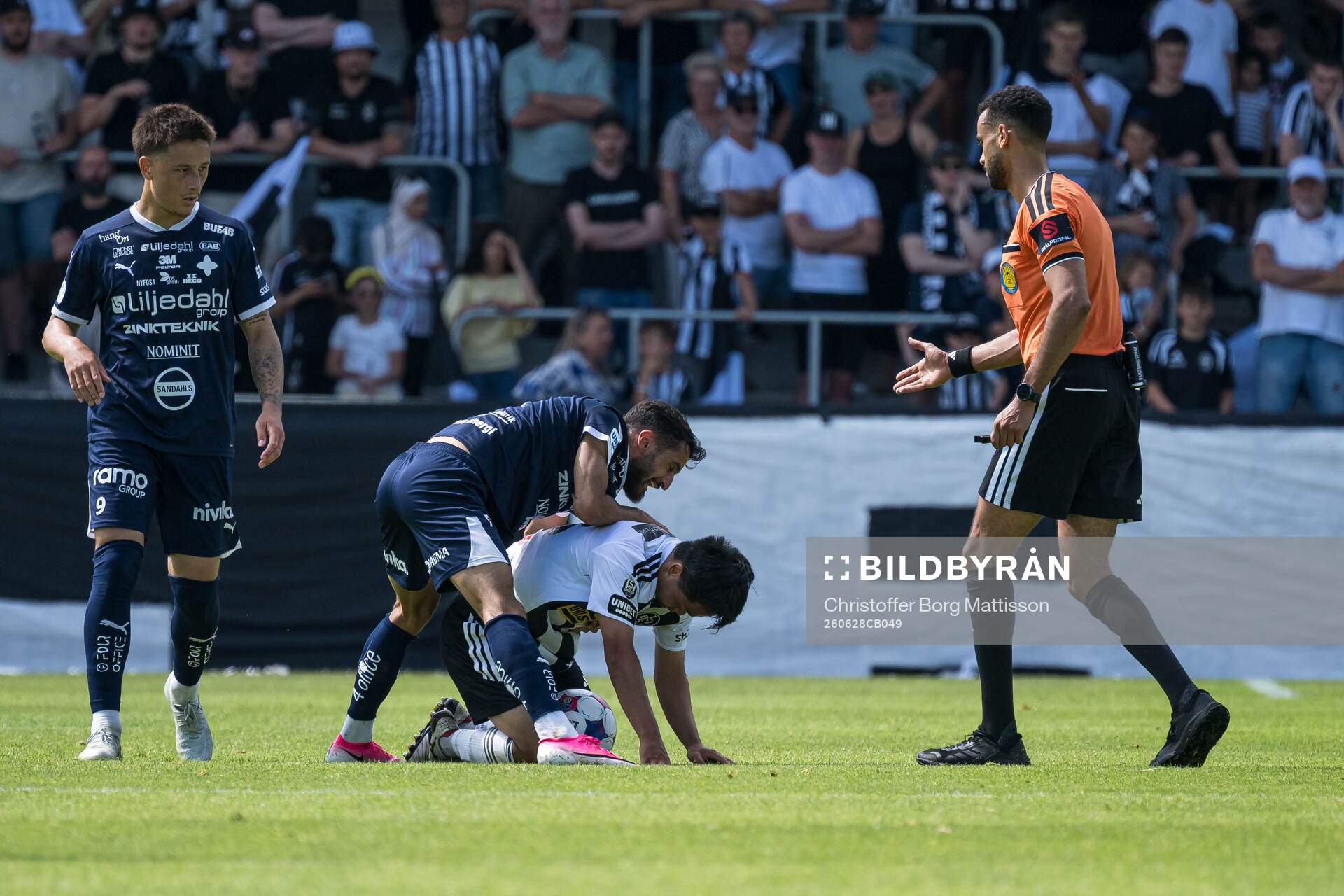 IFK Värnamos Noah Shamoun och Landskronas Kota Sakurai