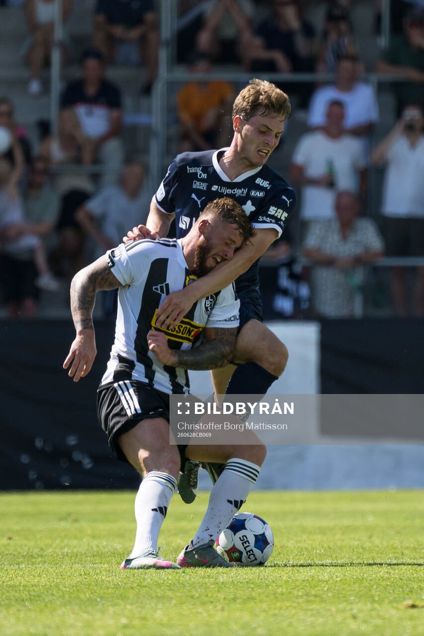 Landskronas Markus Björkqvist och IFK Värnamos Samuel