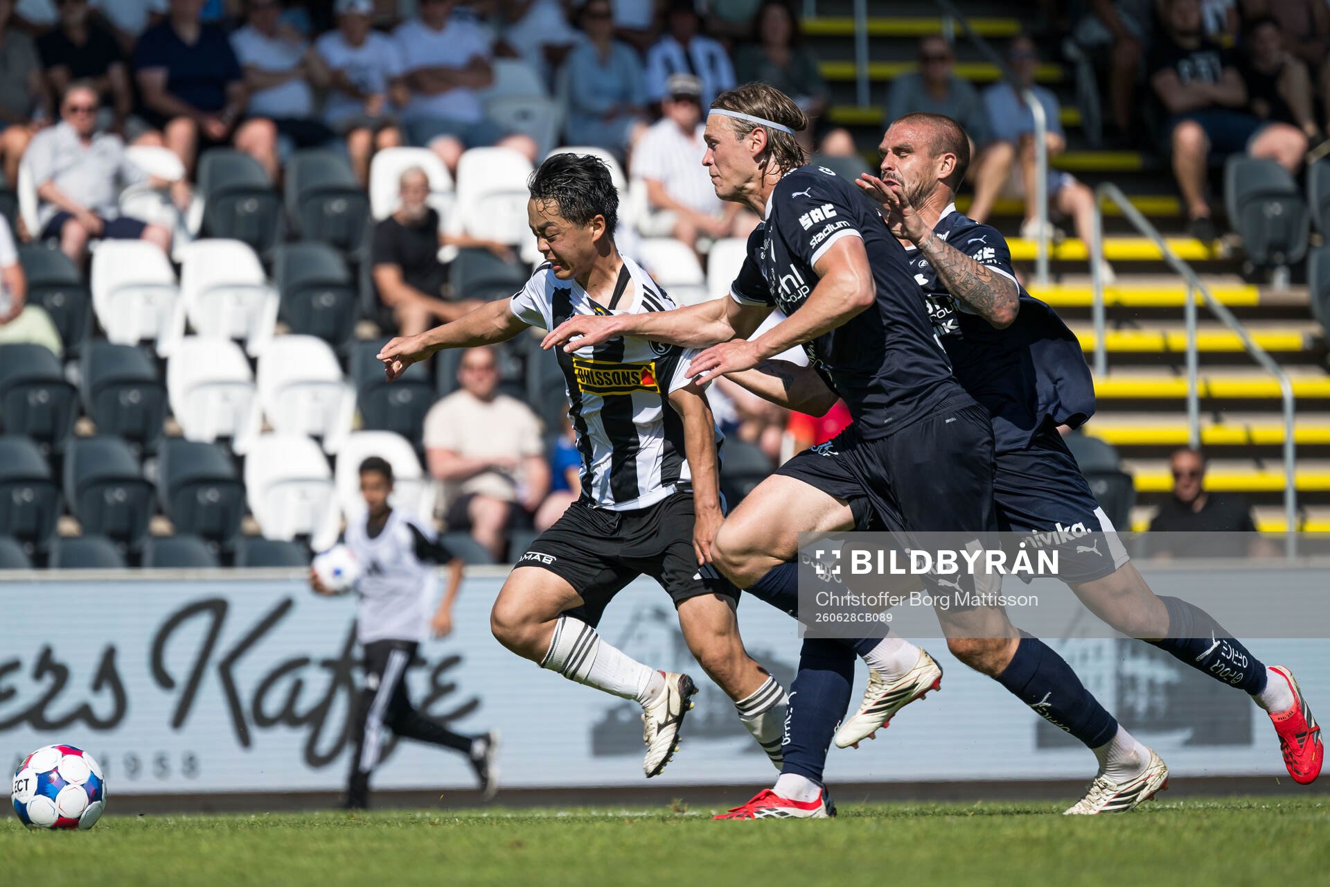 Landskronas Kota Sakurai och IFK Värnamos Hugo Andersson
