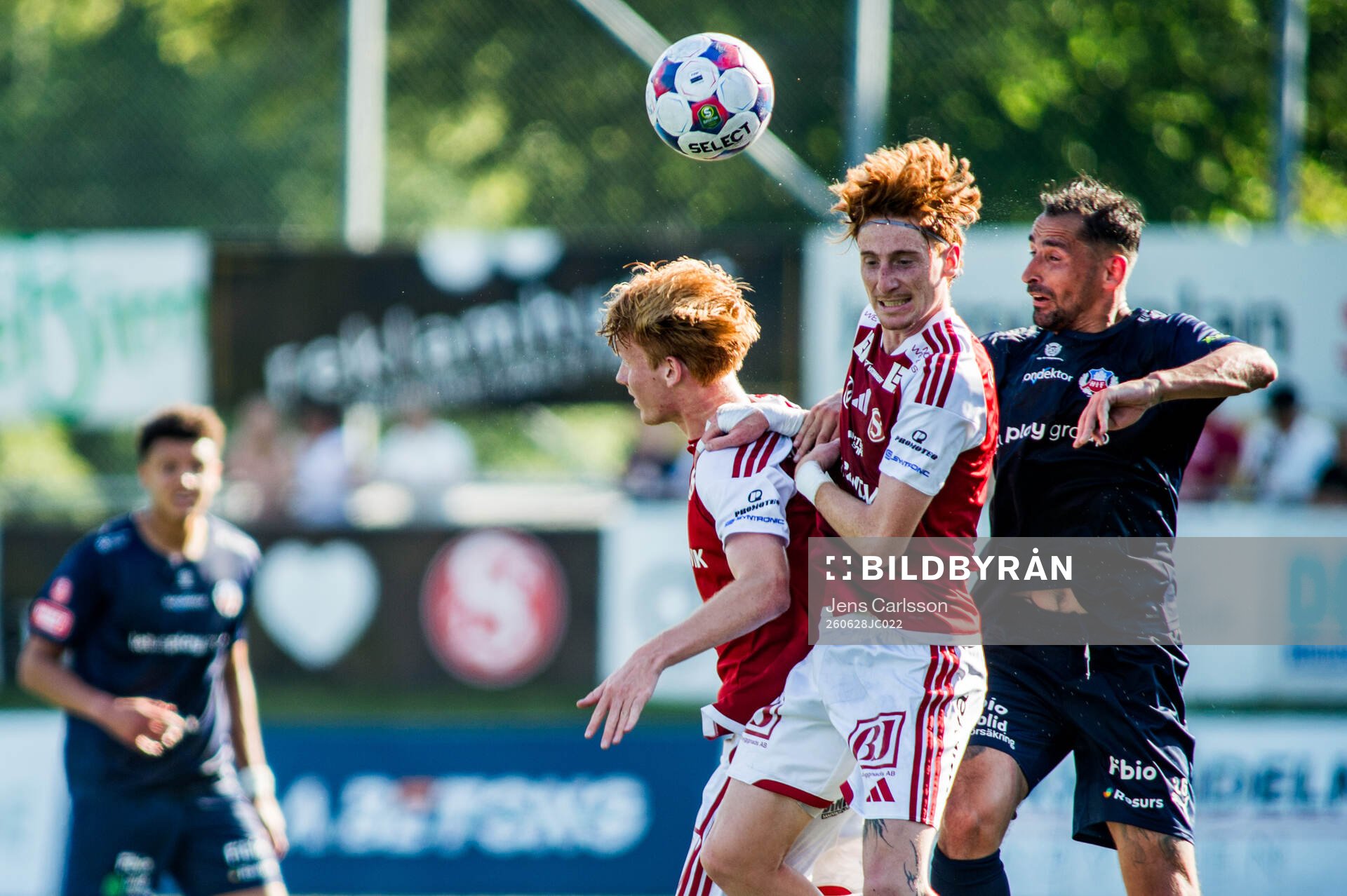 Sandvikens Alan Carleton och Helsingborgs Loret Sadiku