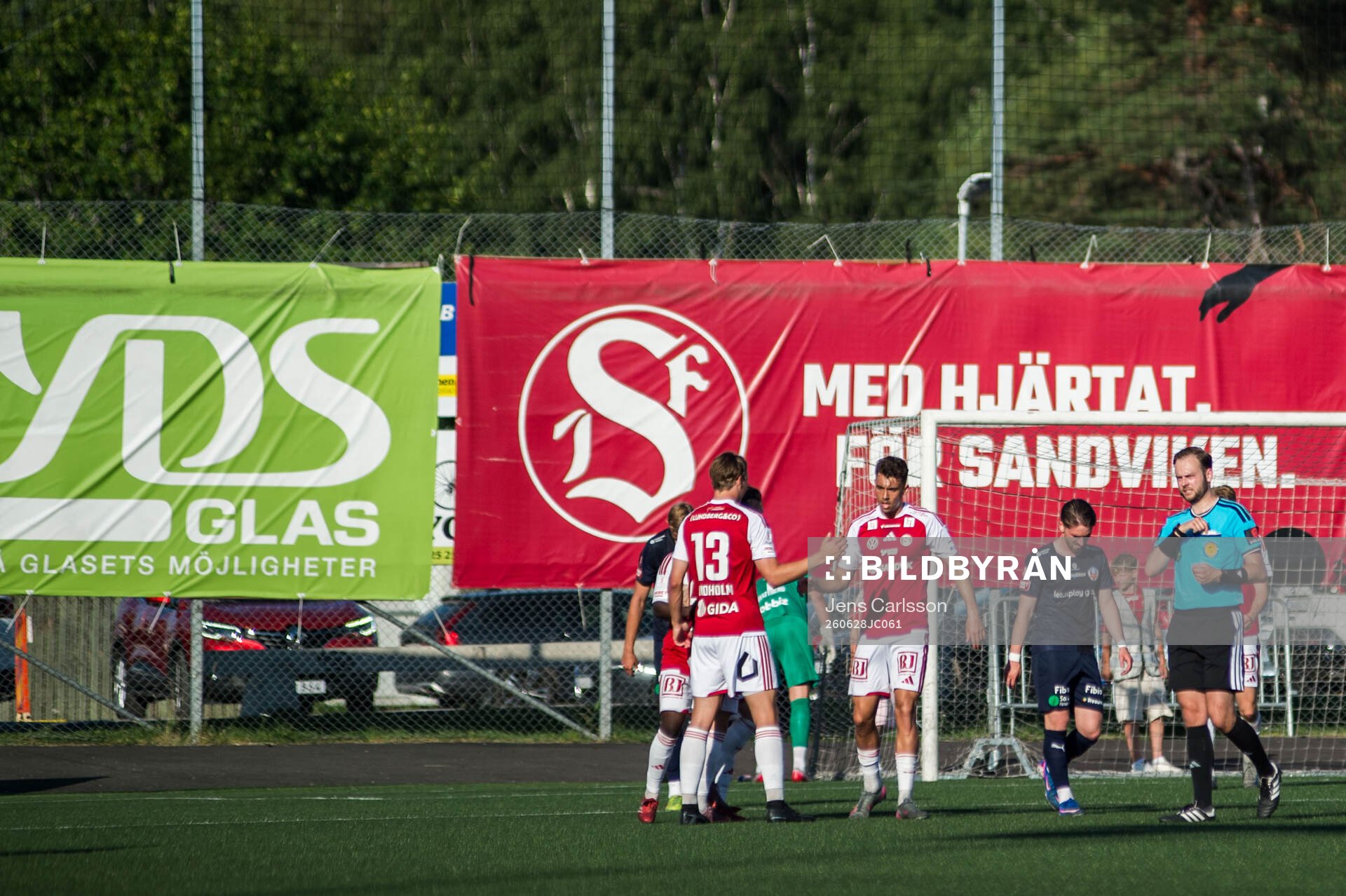 Sandvikens Isac Lindholm jublar