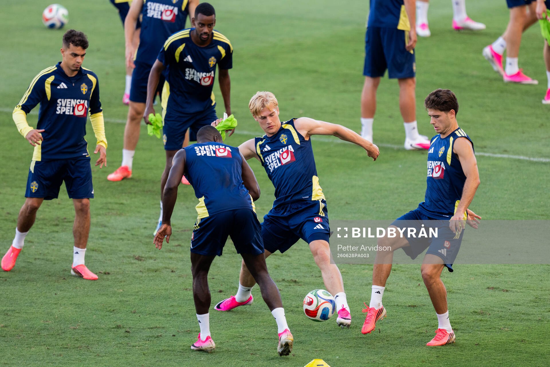 Yasin Ayari, Alexander Isak, Lucas Bergvall and Besfort
