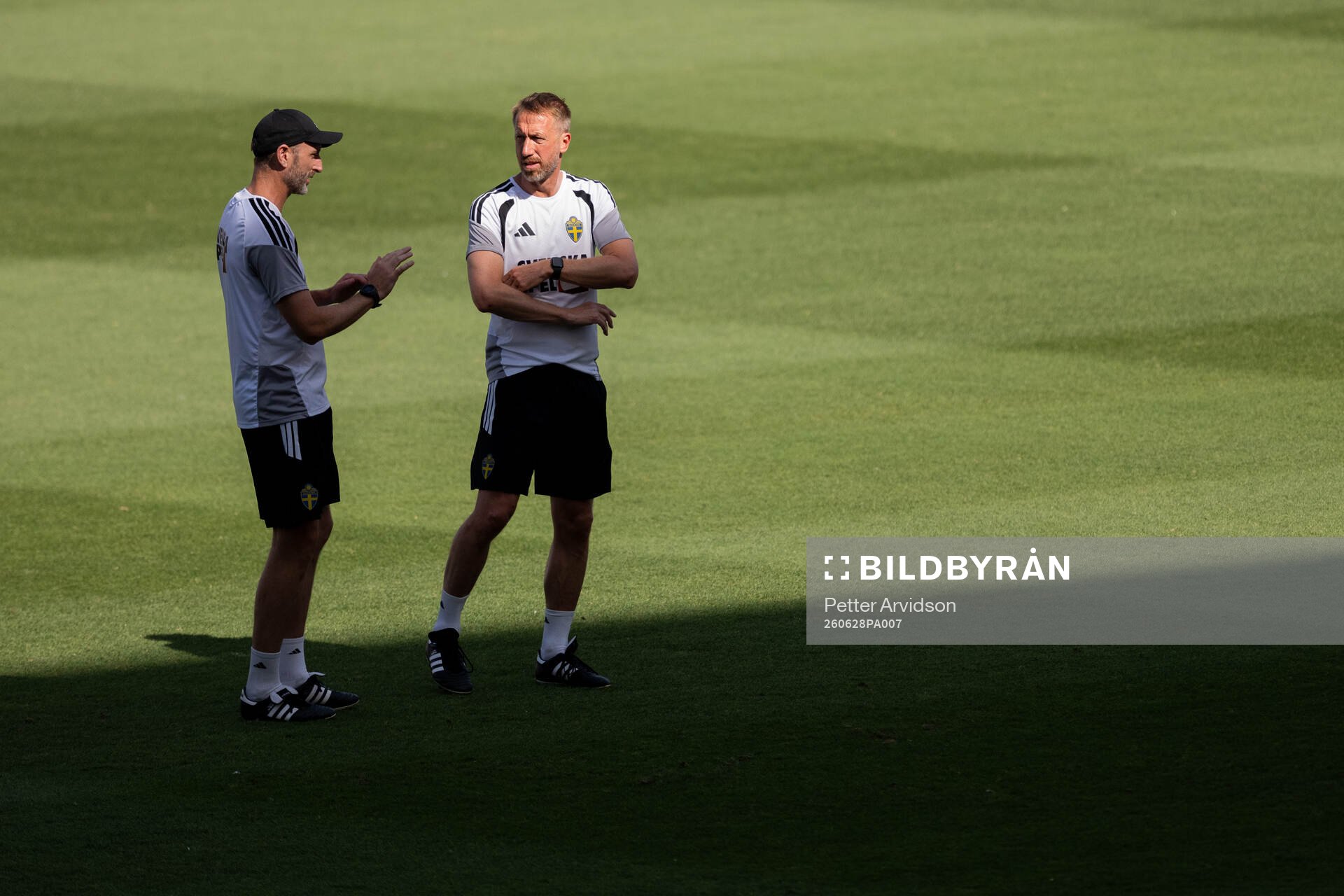 Assistant coach Andreas Georgson and head coach Graham