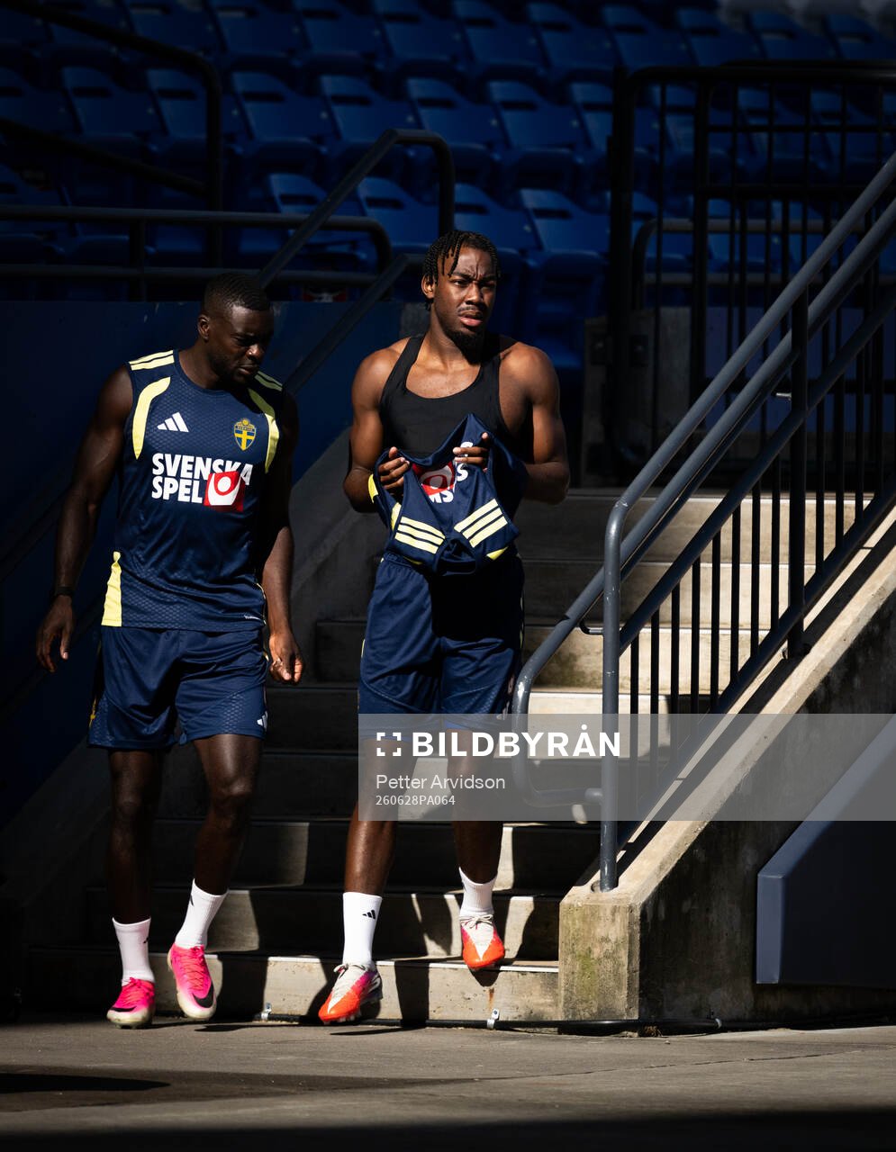 Ken Sema and Anthony Elanga of the Swedish national