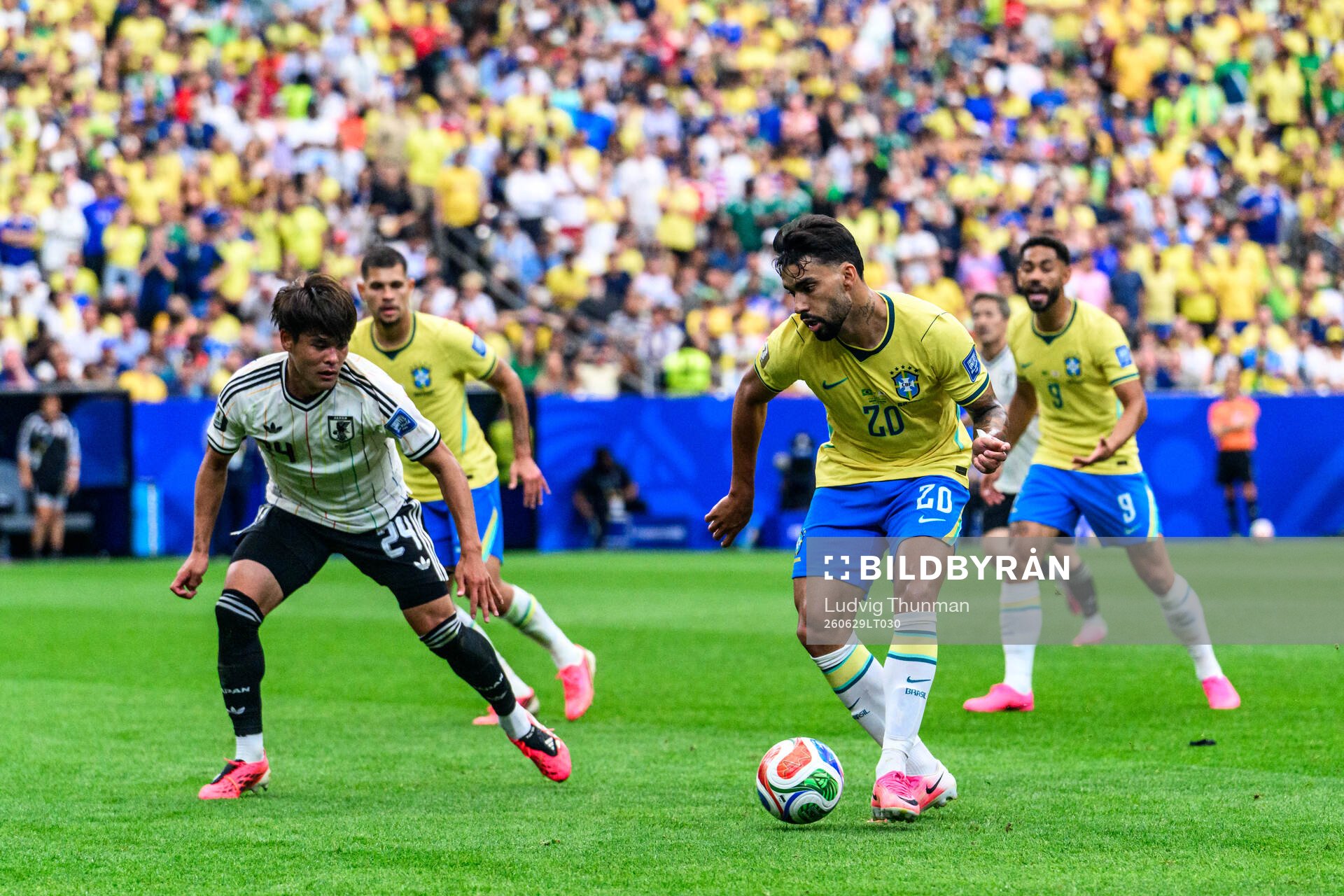 Kaishu Sano of Japan and Lucas Paqueta of Brazil