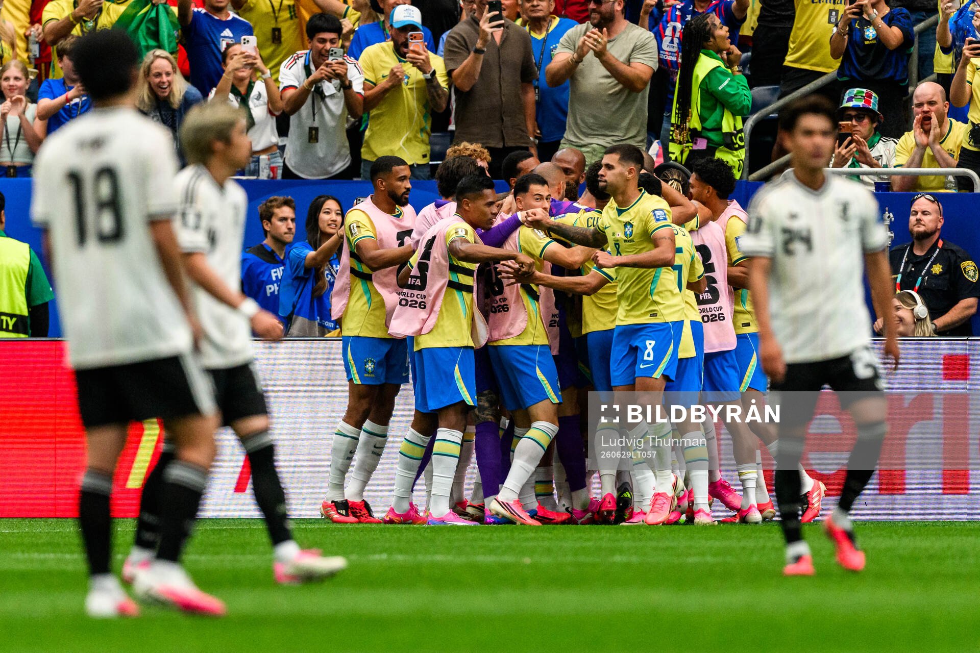 Players of Brazil celebrates