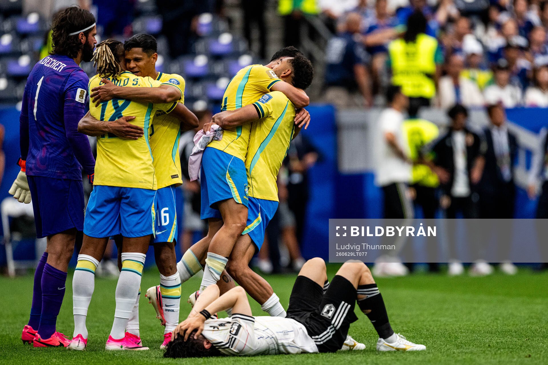 Players of Brazil celebrates