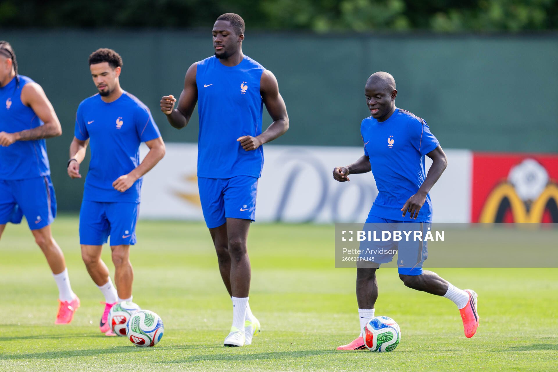 Ibrahima Konaté and N'Golo Kanté of the French national