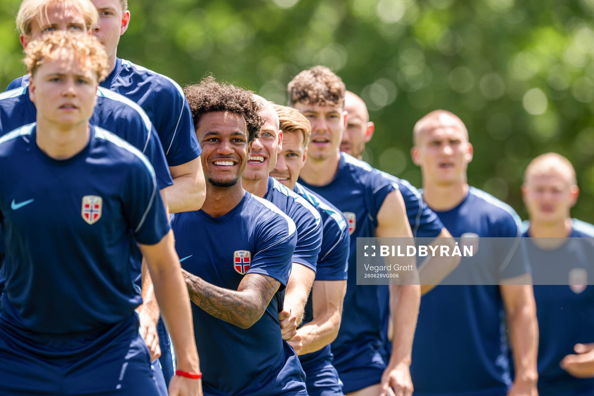 Oscar Bobb, Julian Ryerson, Martin Ødegaard and players of