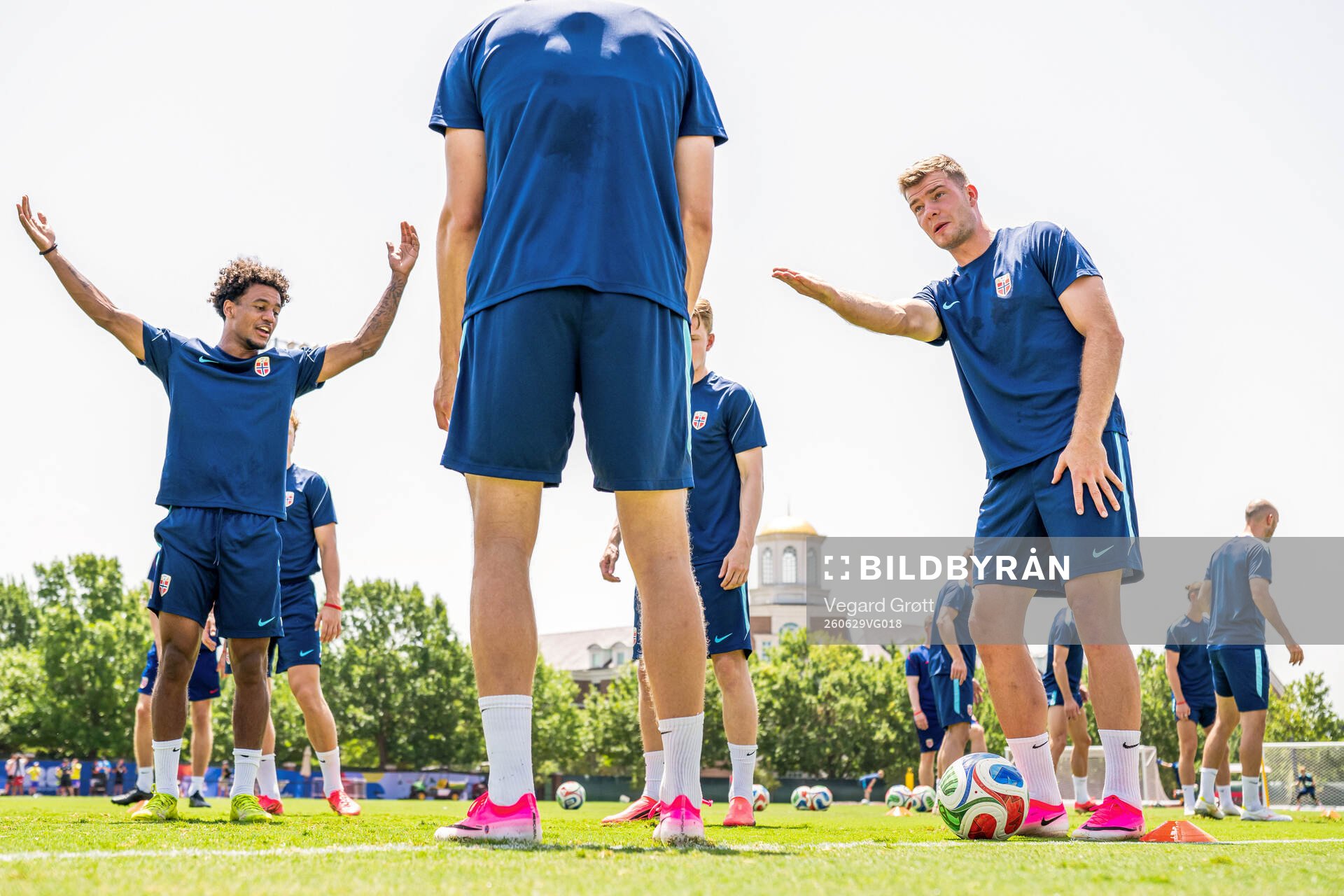 Oscar Bobb and Alexander Sørloth of the Norwegian national