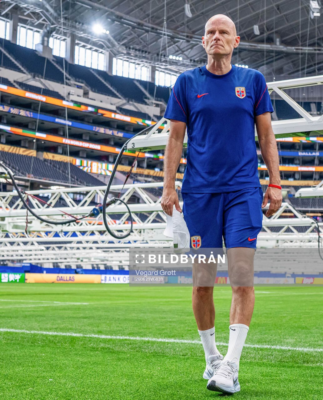 Head coach Ståle Solbakken of the Norwegian national