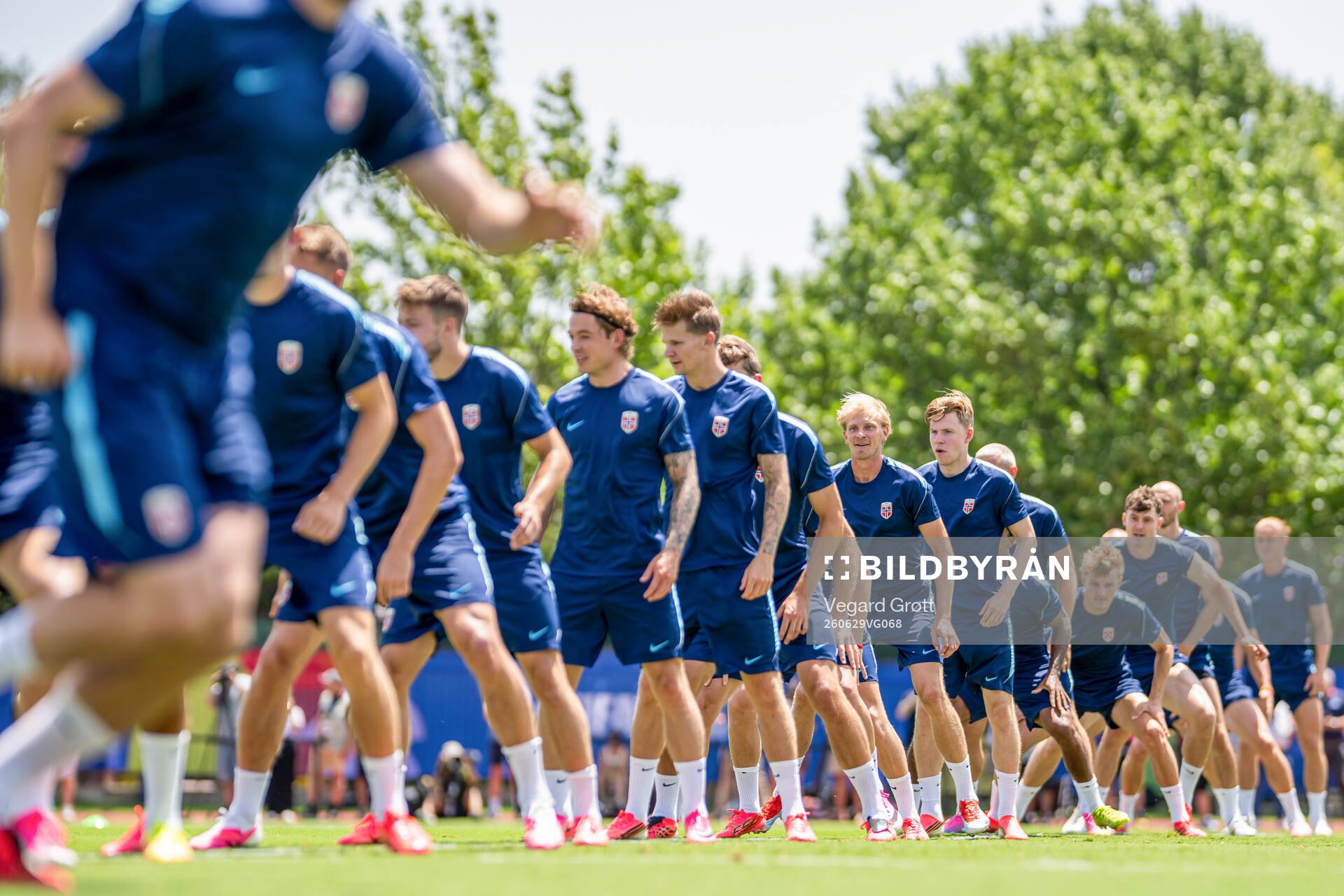 Morten Thorsby and players of the Norwegian national