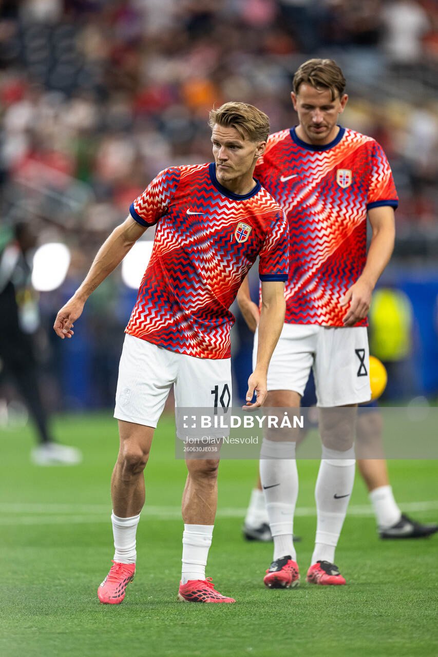 Martin Ødegaard and Sander Berge of Norway