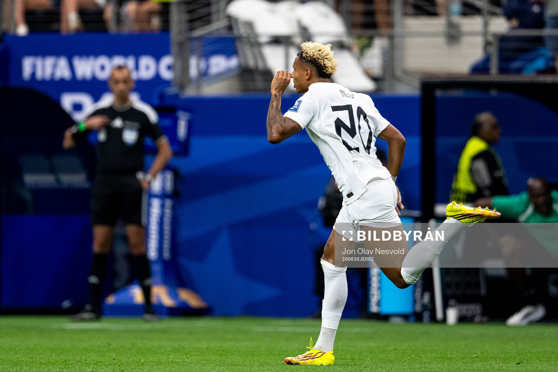 Antonio Nusa of Norway celebrates