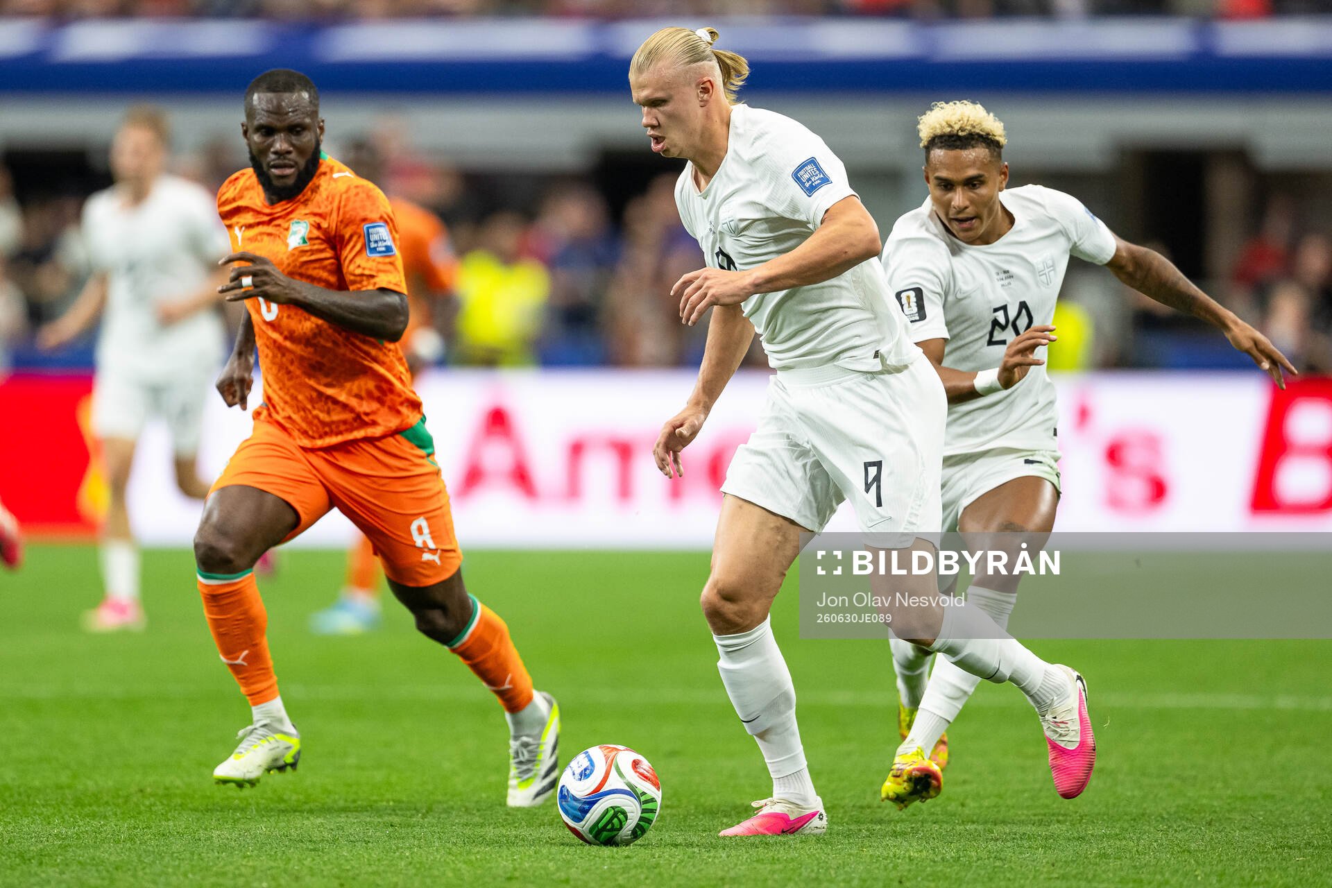 Franck Kessie of Côte d'Ivoire and Erling Braut Haaland of