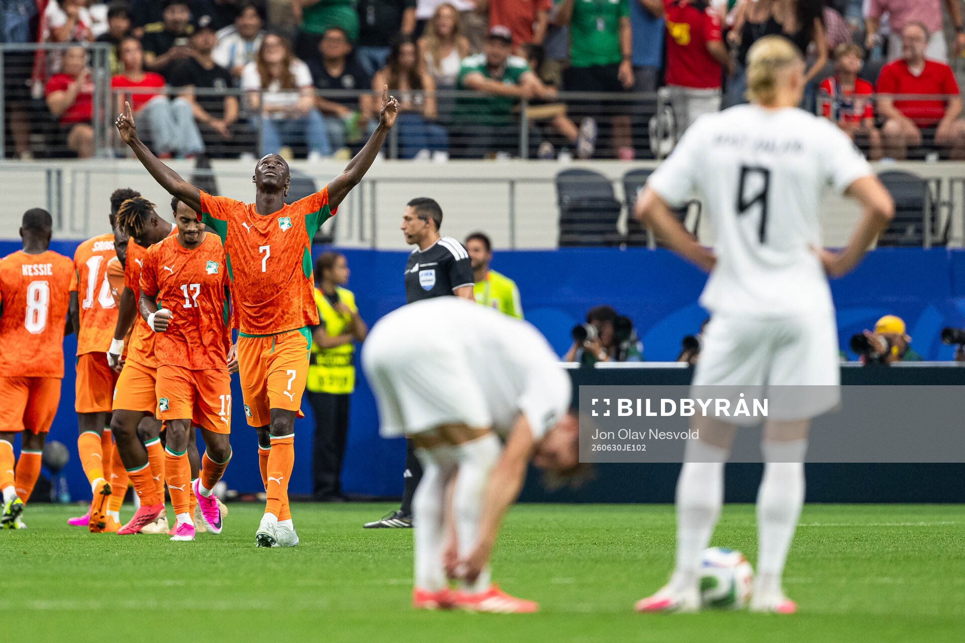 Odilon Kossounou of Côte d'Ivoire celebrates
