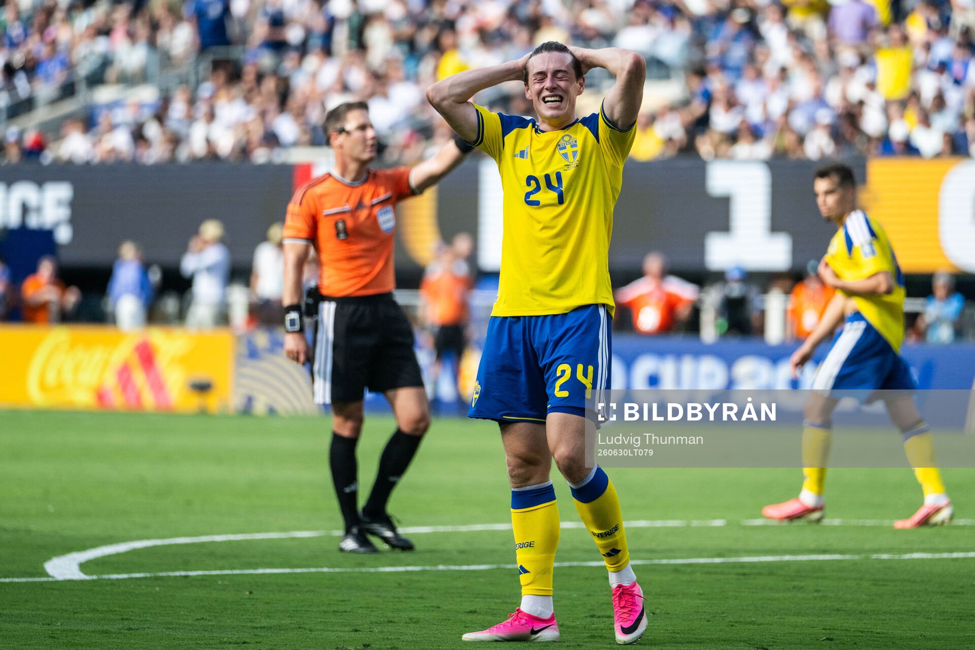 Elliot Stroud of Sweden looks dejected