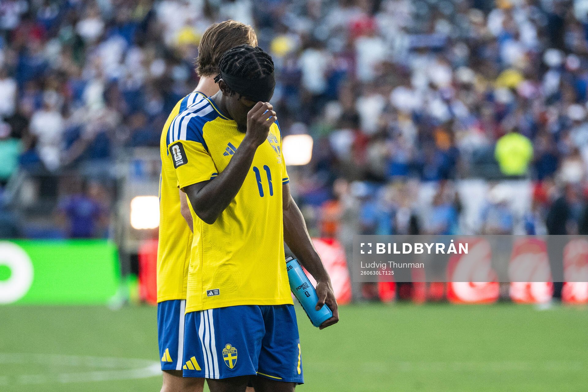 Anthony Elanga of Sweden looks dejected