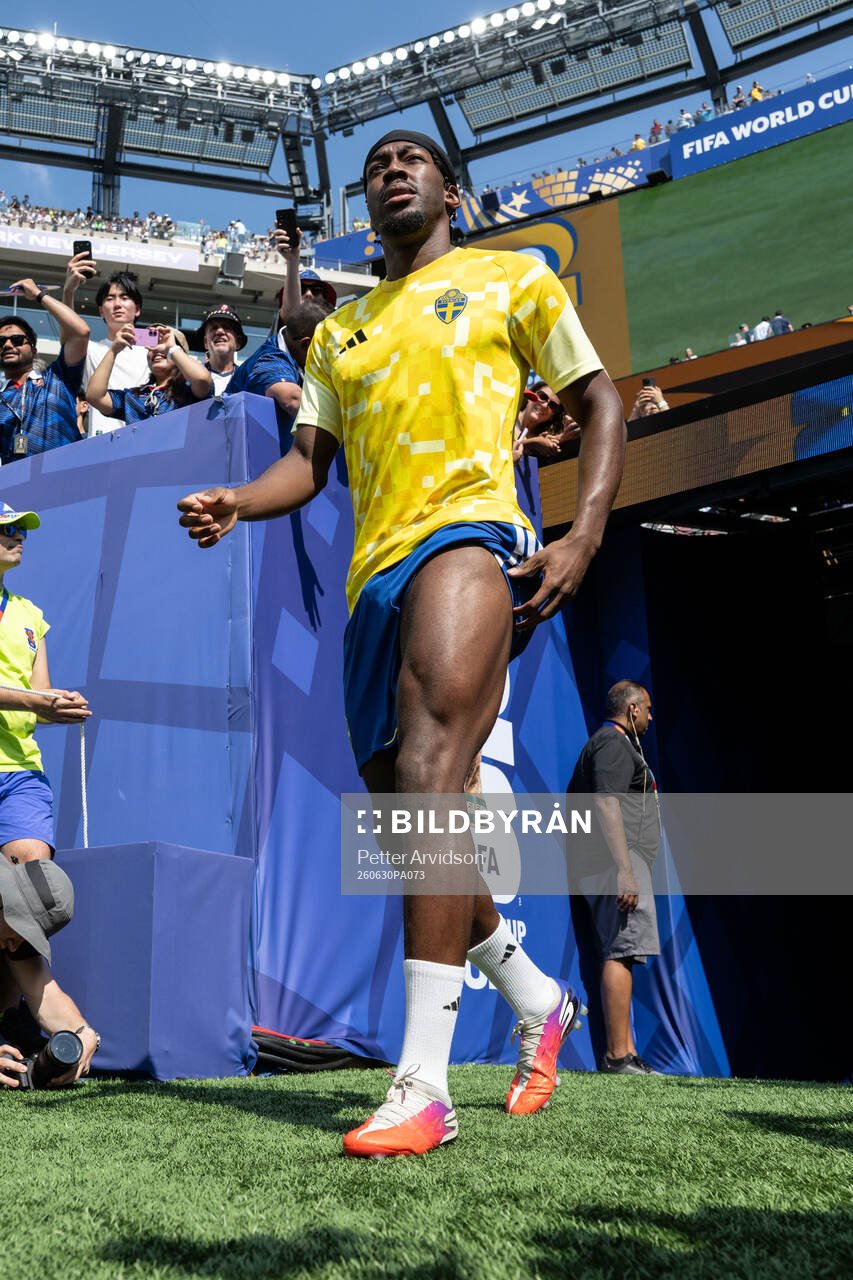 Anthony Elanga of Sweden