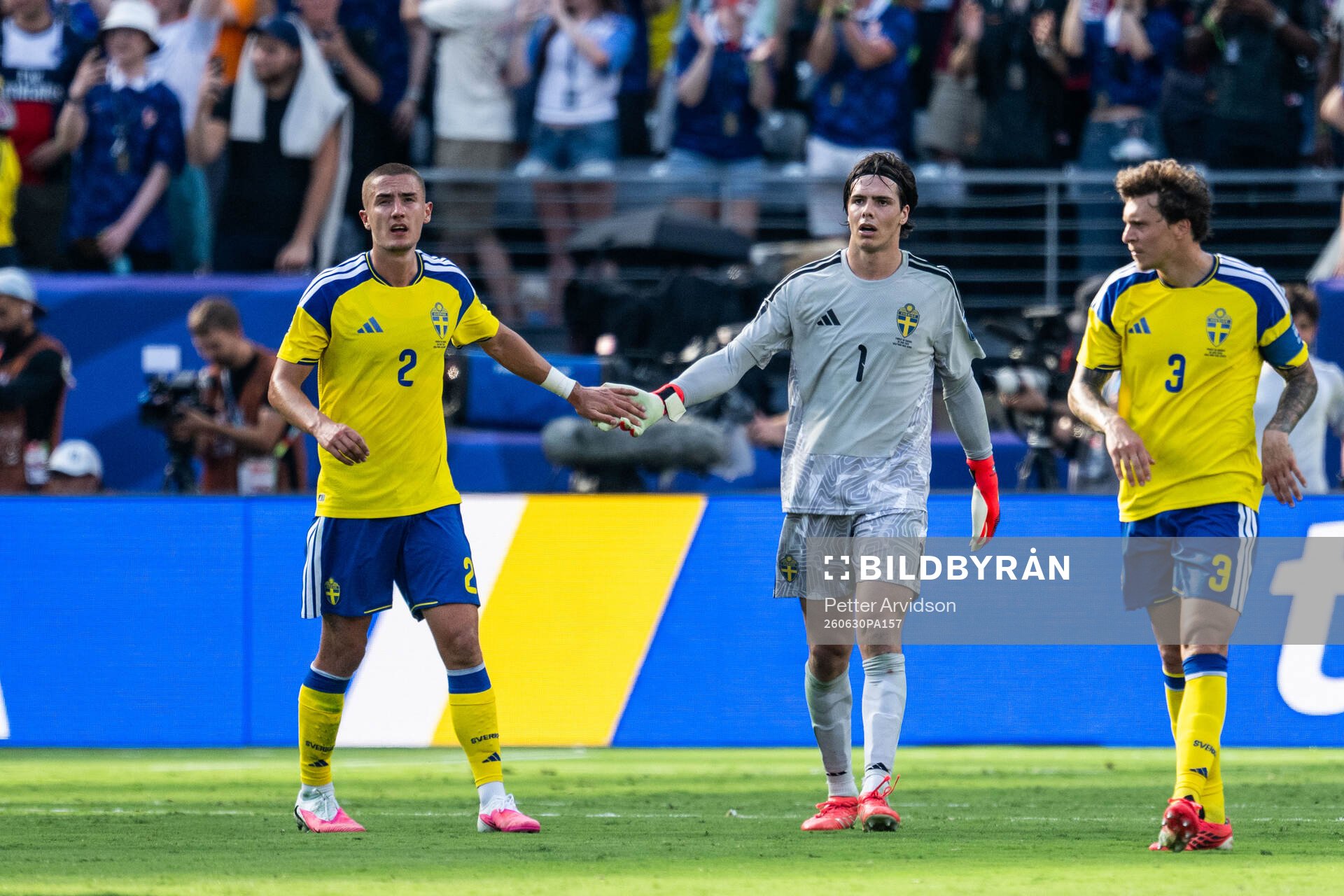 Gustaf Lagerbielke and goalkeeper Jacob Widell Zetterström