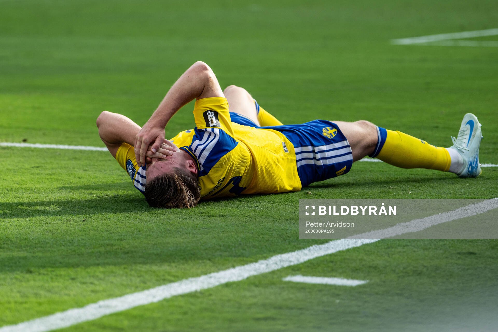 Viktor Gyökeres of Sweden looks dejected