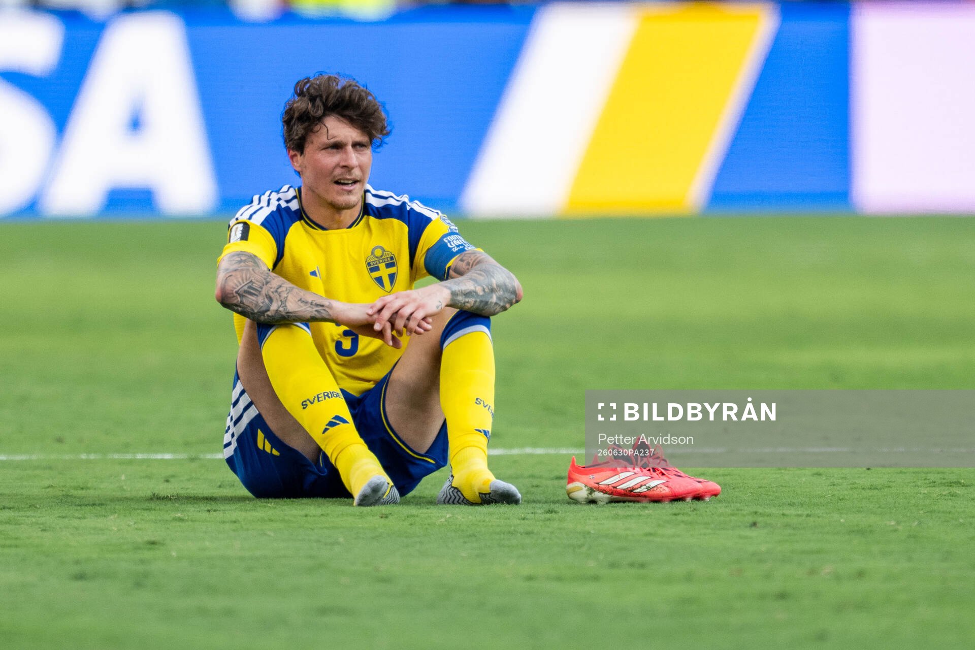 Victor Nilsson Lindelöf of Sweden looks dejected
