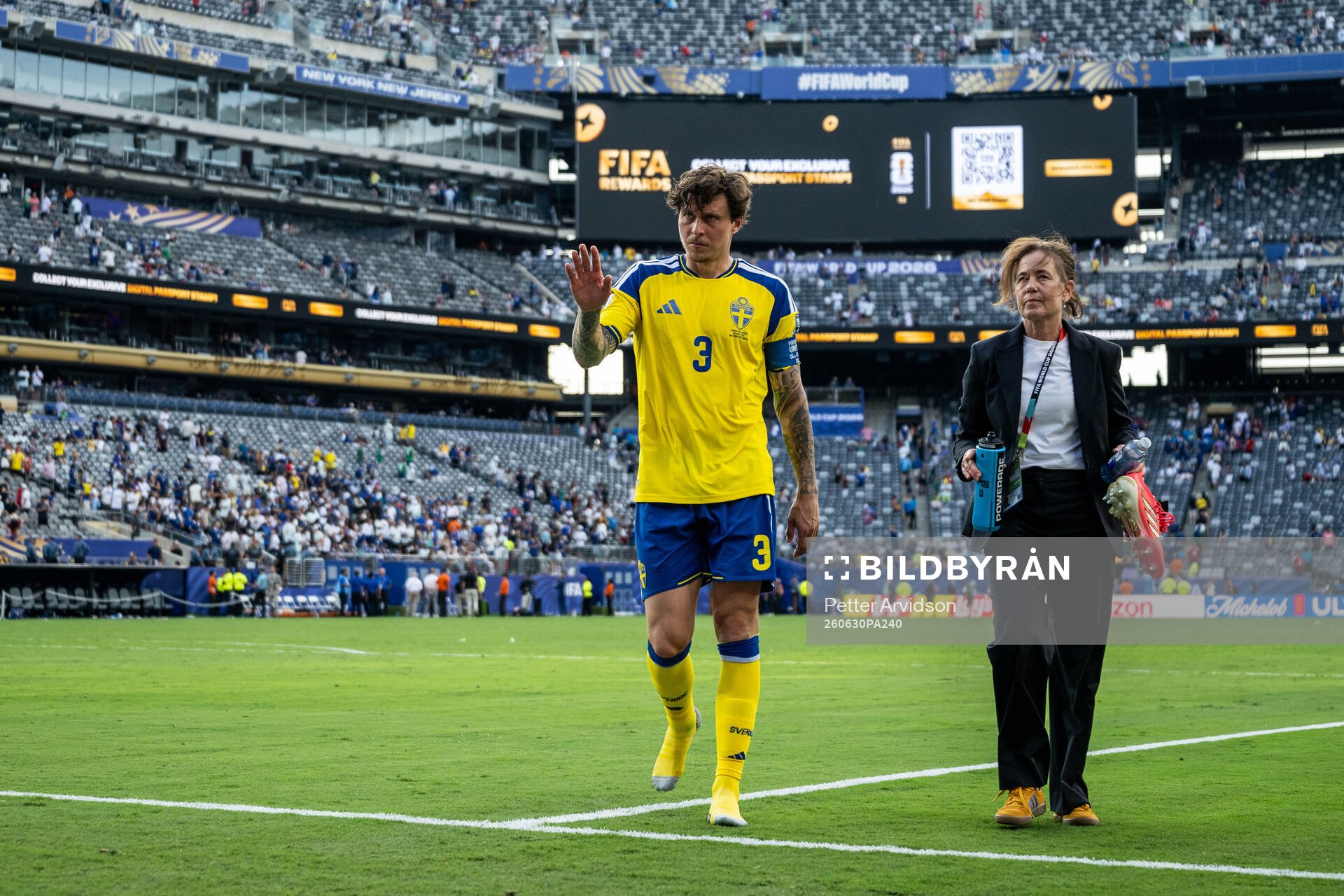 Victor Nilsson Lindelöf of Sweden looks dejected