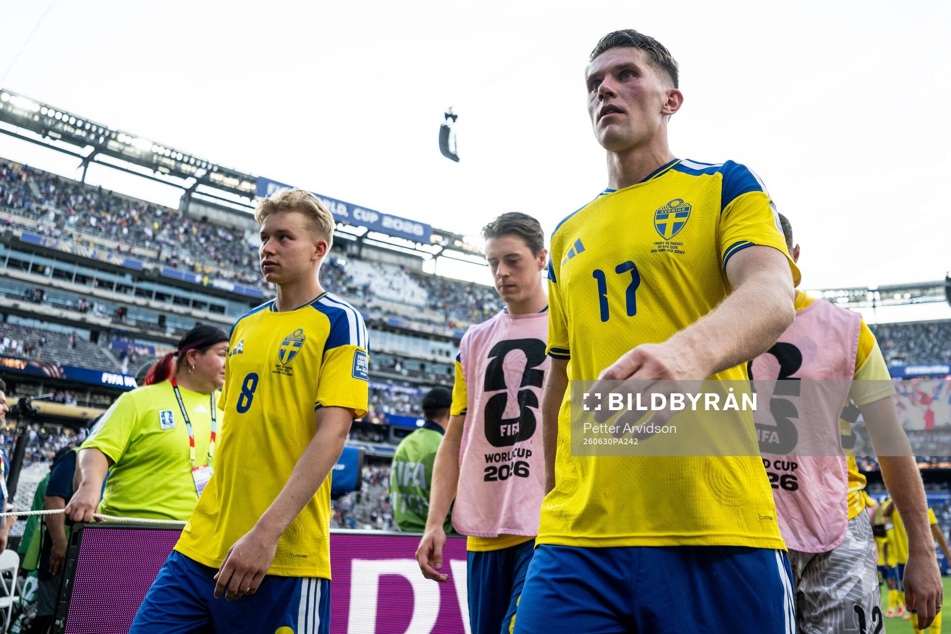 Daniel Svensson and Viktor Gyökeres of Sweden looks