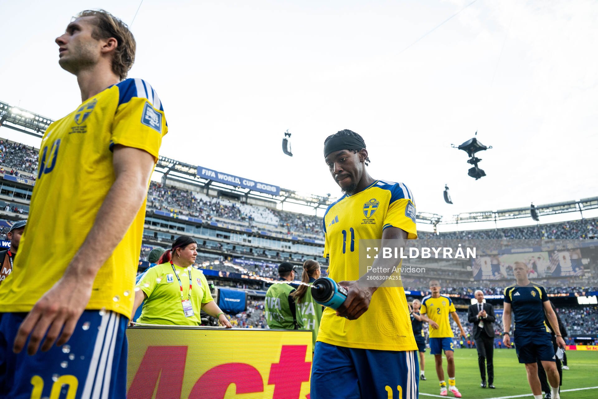 Anthony Elanga of Sweden looks dejected