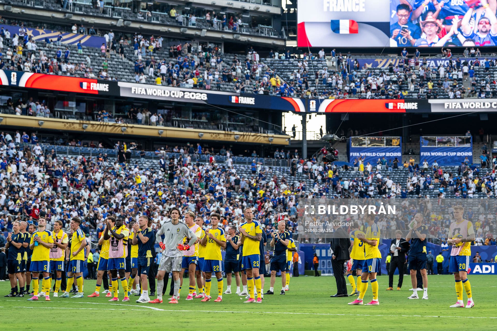 Players of Sweden look dejected