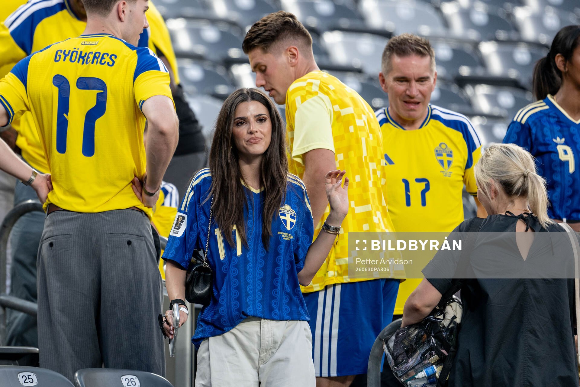 Viktor Gyökeres of Sweden with his girlfriend Ines Aguiar