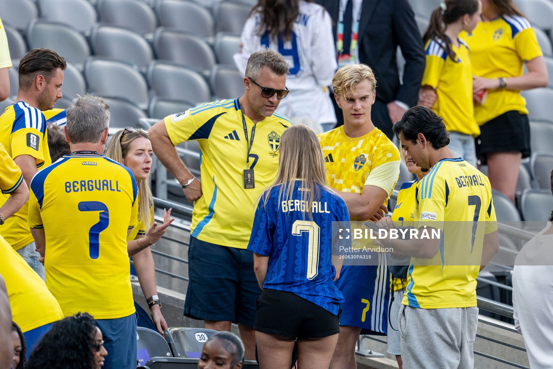 Lucas Bergvall of Sweden with his family