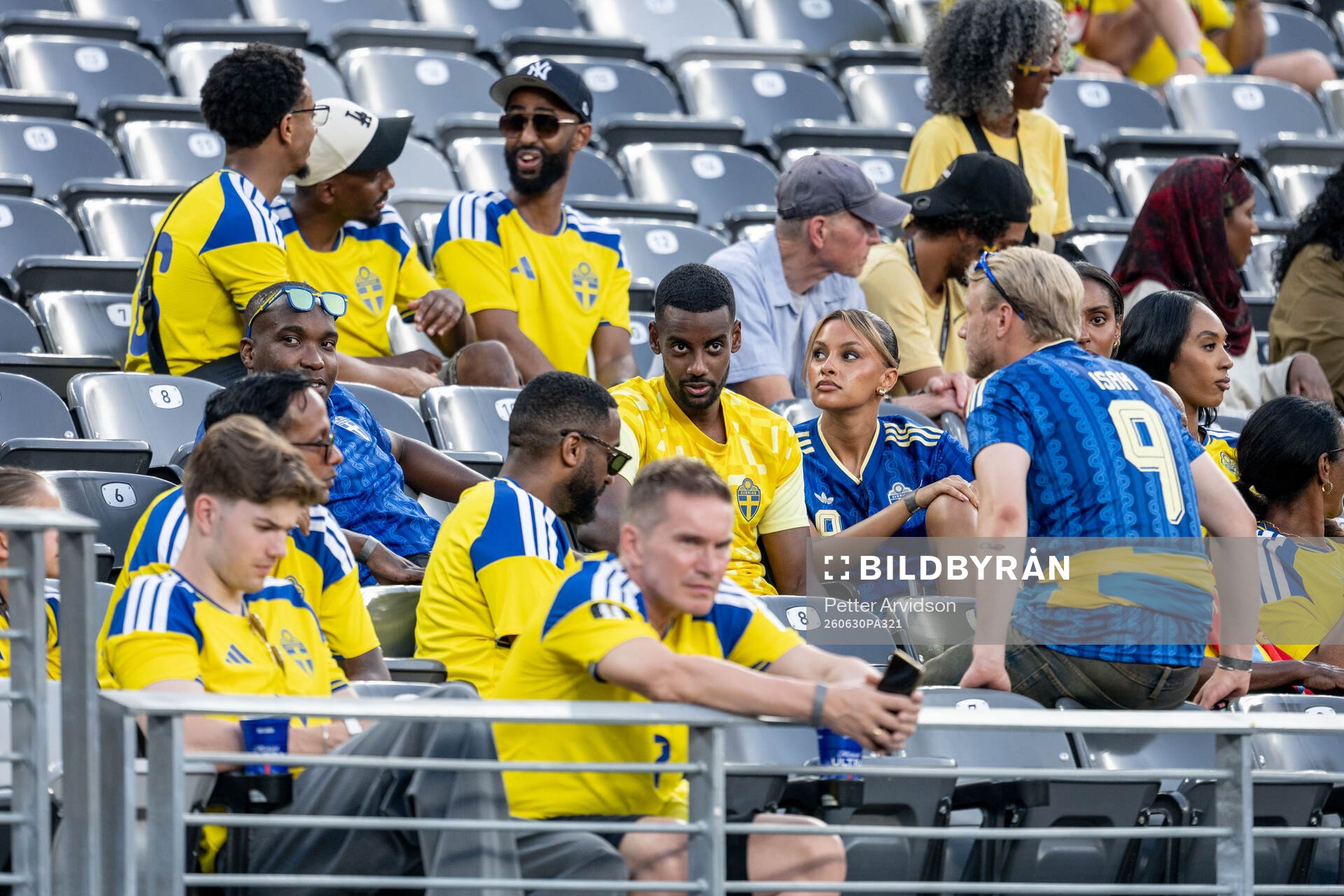 Alexander Isak of Sweden with his family